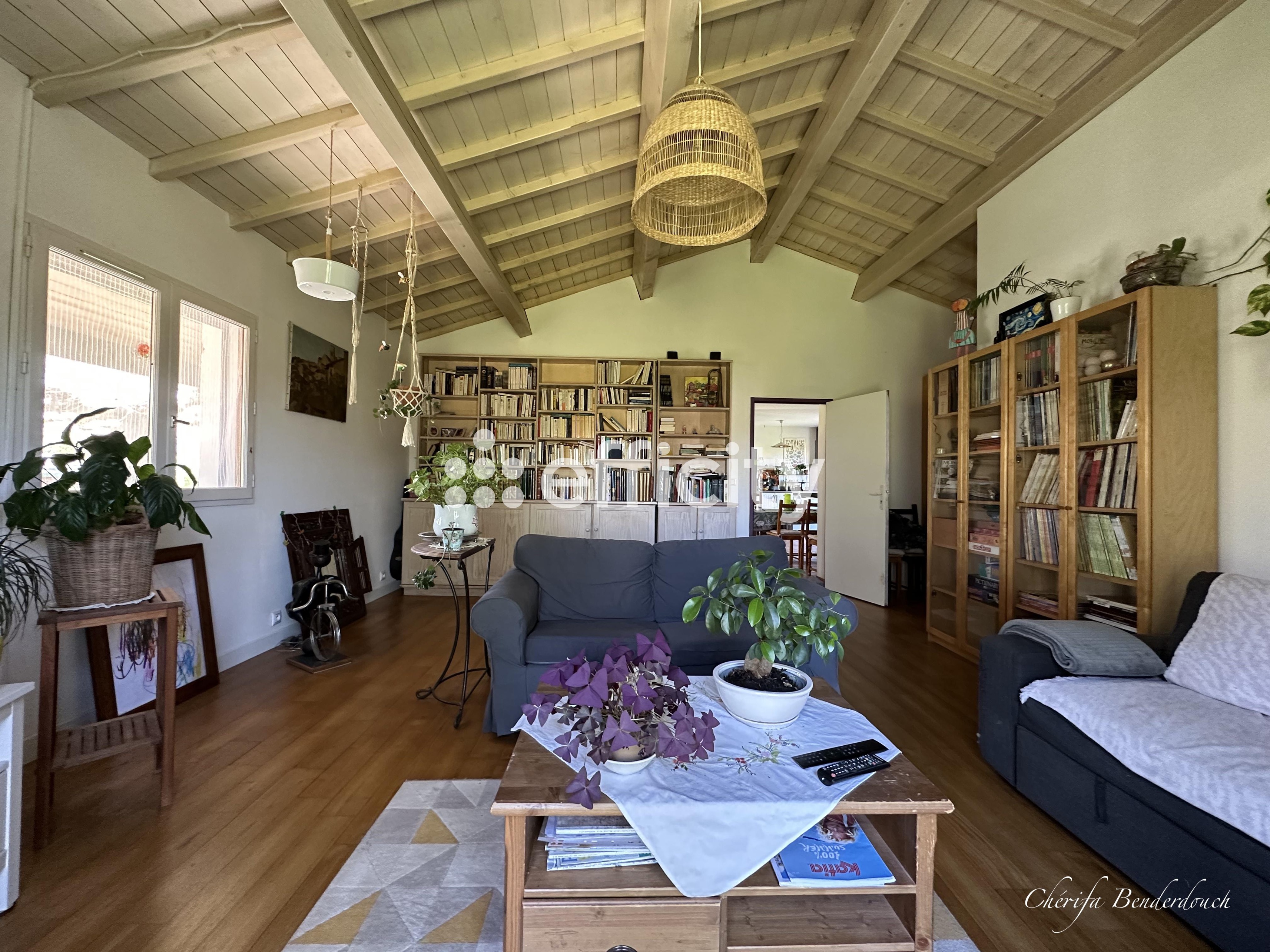 Achat immobilier Maison 8 pièces  142m2 à Saint-Caprais-de-Bordeaux (33880) - Photo n°1