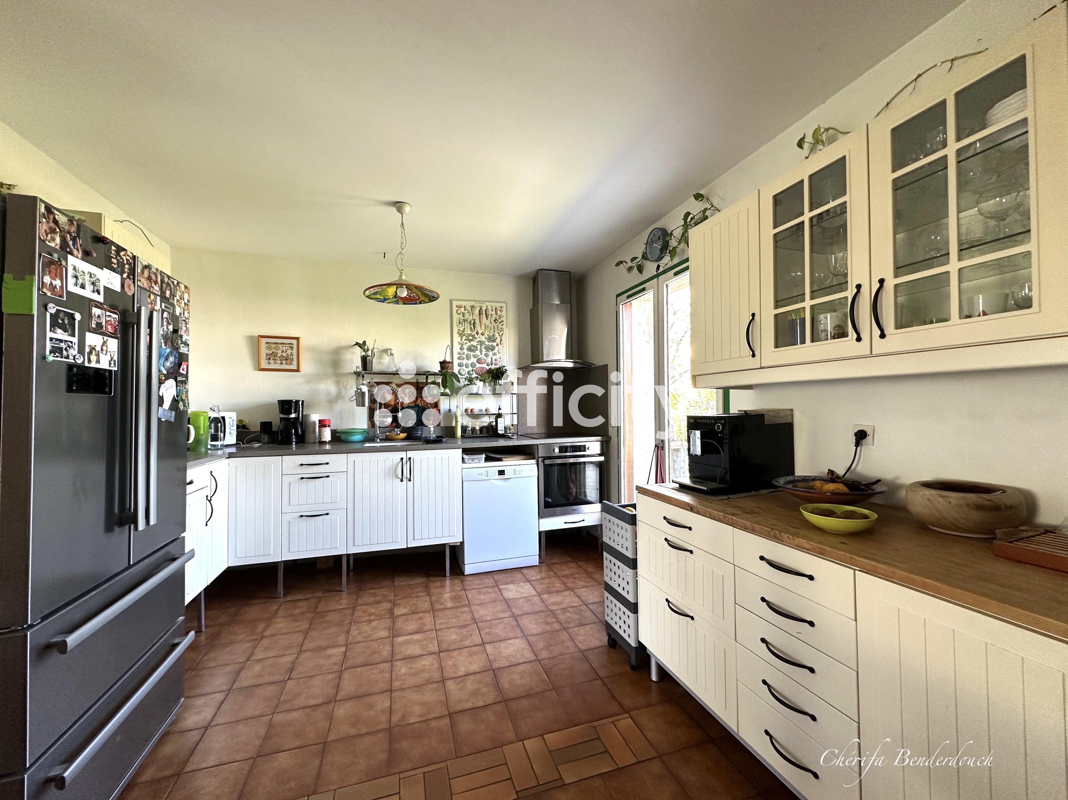 Achat immobilier Maison 8 pièces  142m2 à Saint-Caprais-de-Bordeaux (33880) - Photo n°4