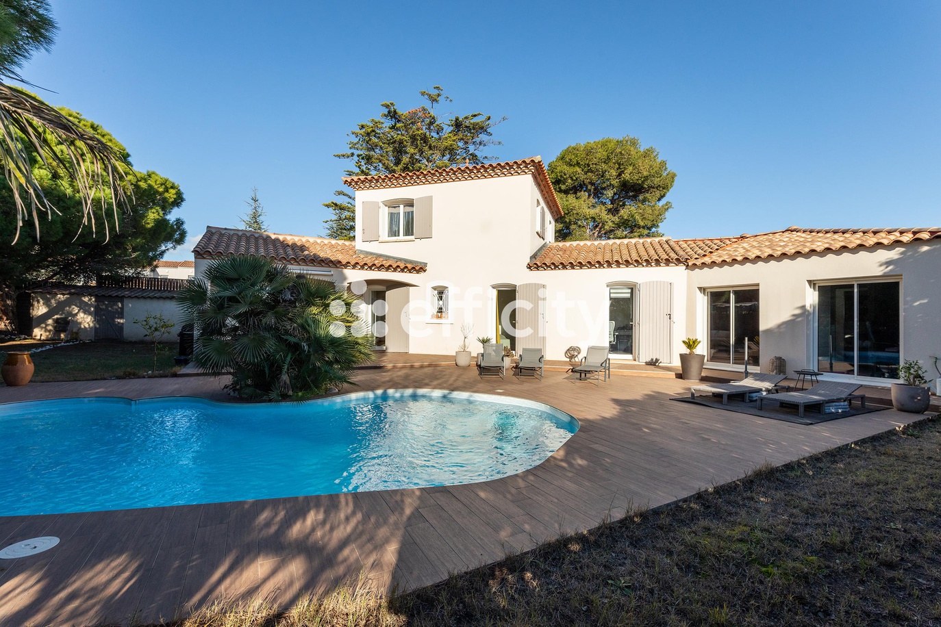 maison 8 pièces - 160,0m2 à Mèze (34140)