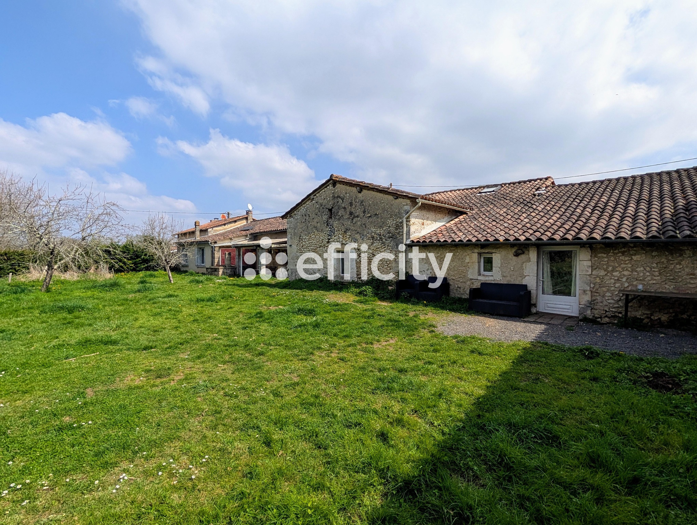 maison 10 pièces - 205m2 à Neuvic (24190)