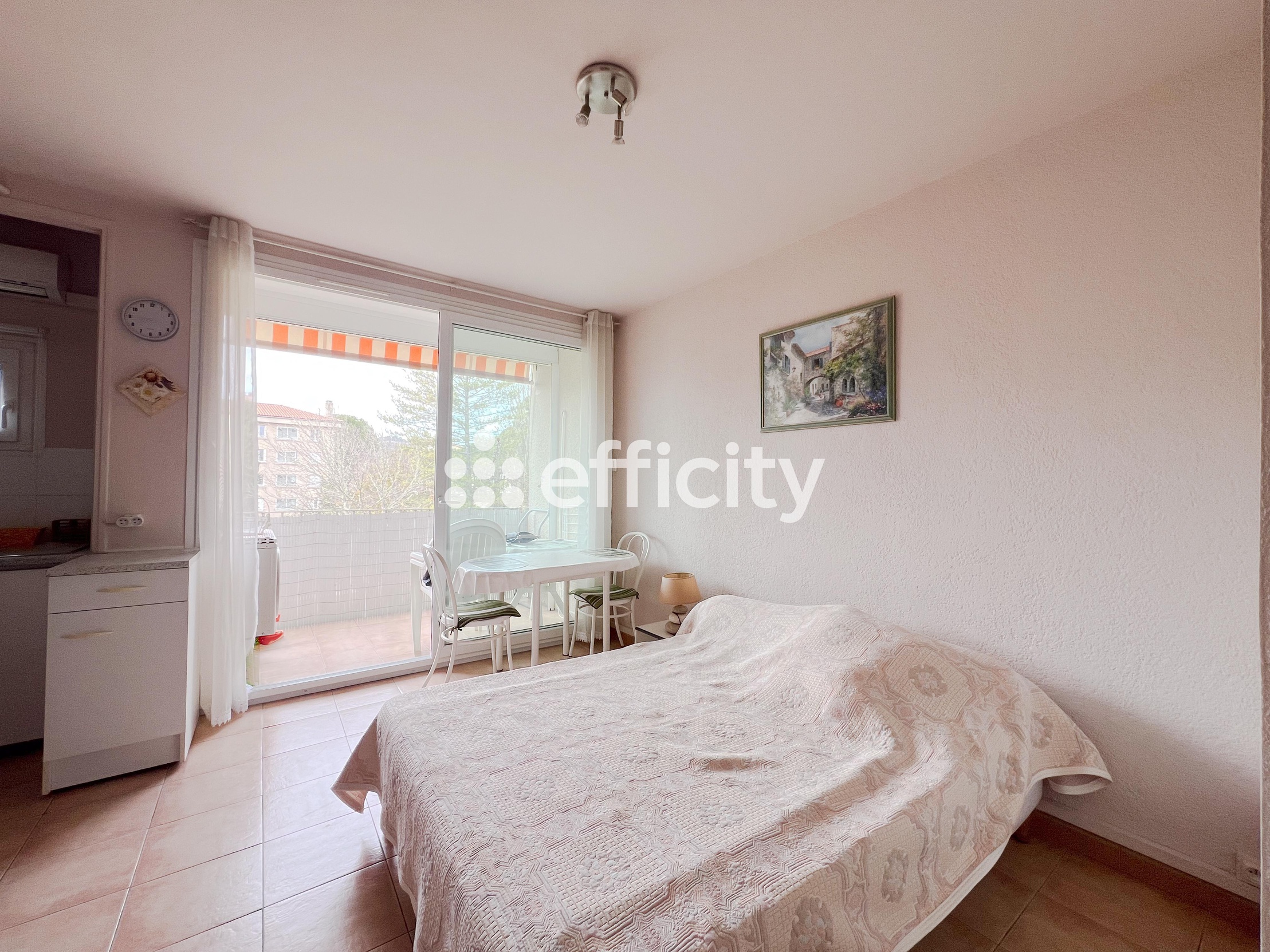 appartement 1 pièces - 17m2 à Gréoux-les-Bains (04800)