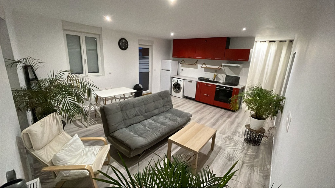 immeuble 10 pièces - 169m2 à Castelnau-de-Médoc (33480)