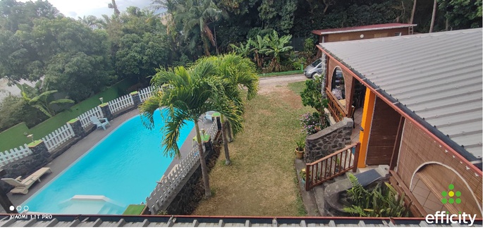 immeuble 9 pièces - 270m2 à Saint-Pierre (97432)