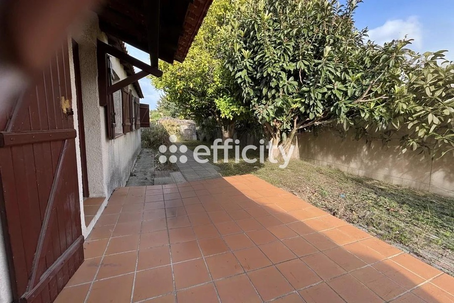 Achat immobilier Maison 5 pièces  100m2 à Mèze (34140) - Photo n°1