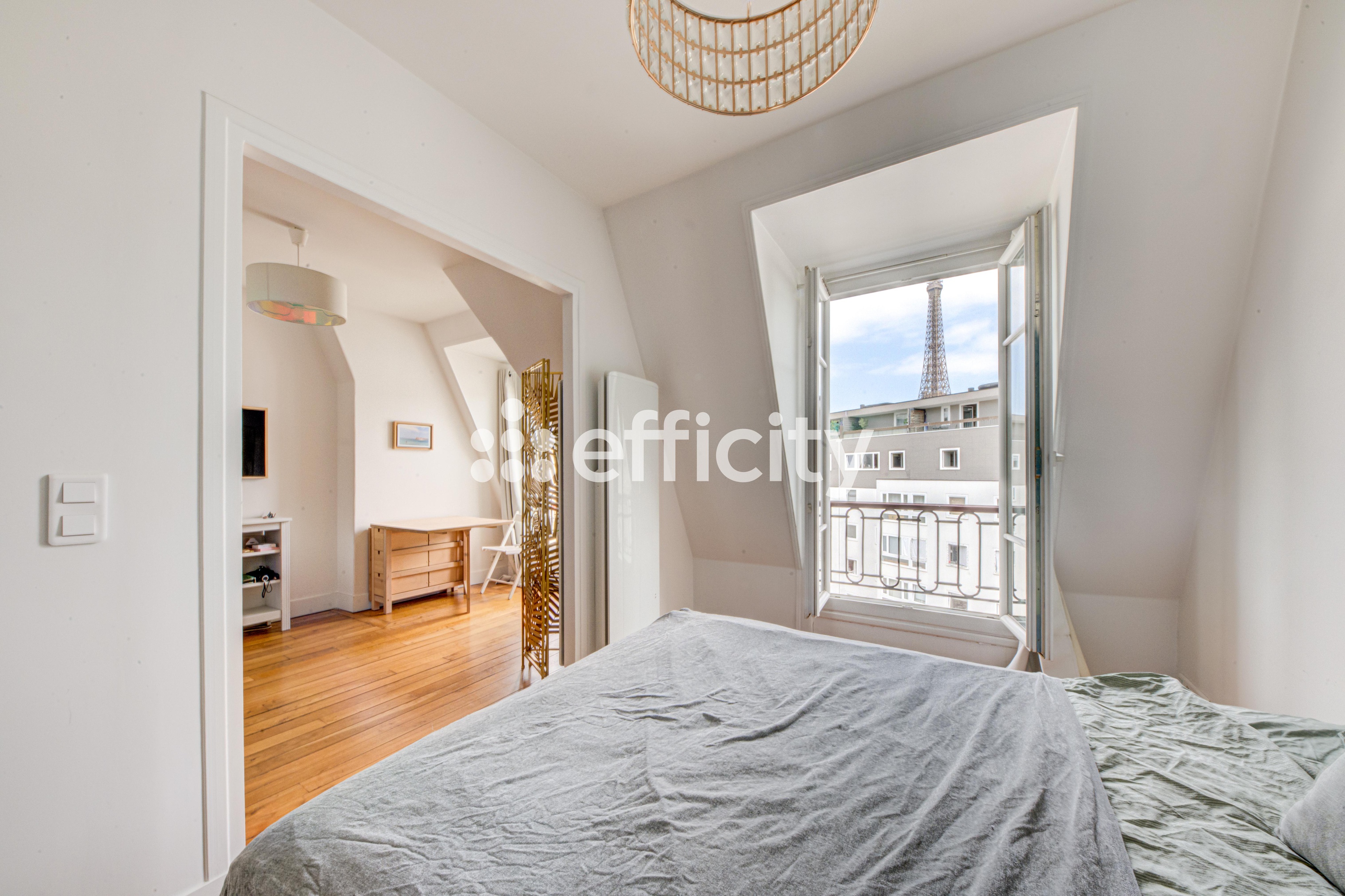 appartement 2 pièces - 34m2 à Paris (75015)