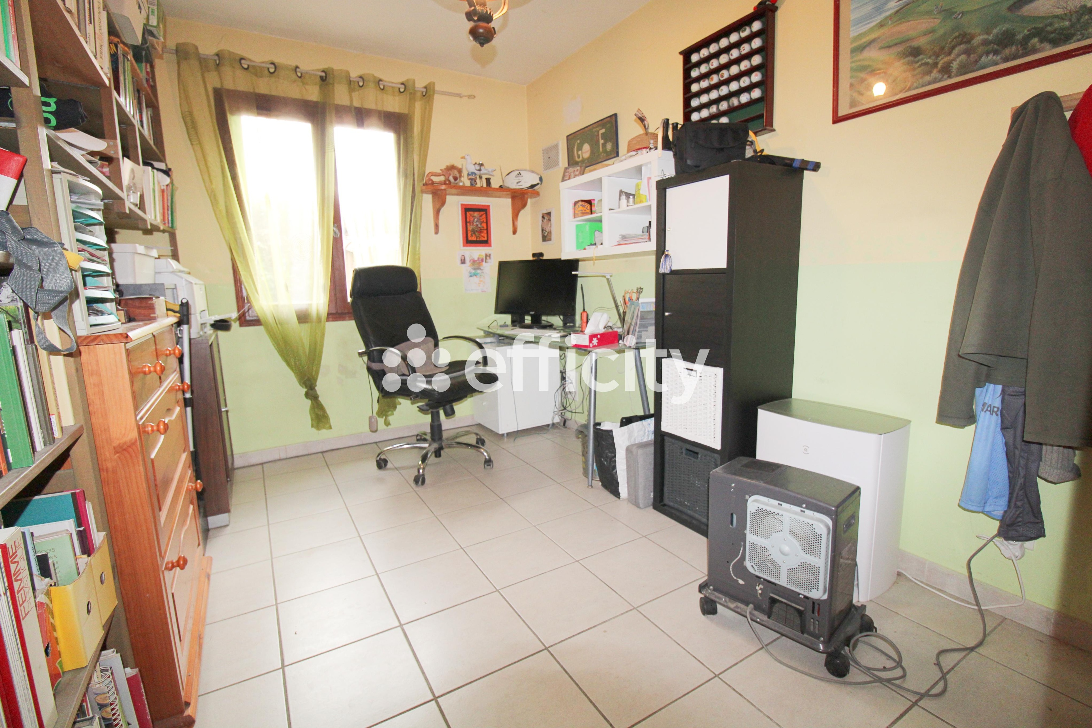 Achat immobilier Maison 6 pièces  125m2 à Auriol (13390) - Photo n°11