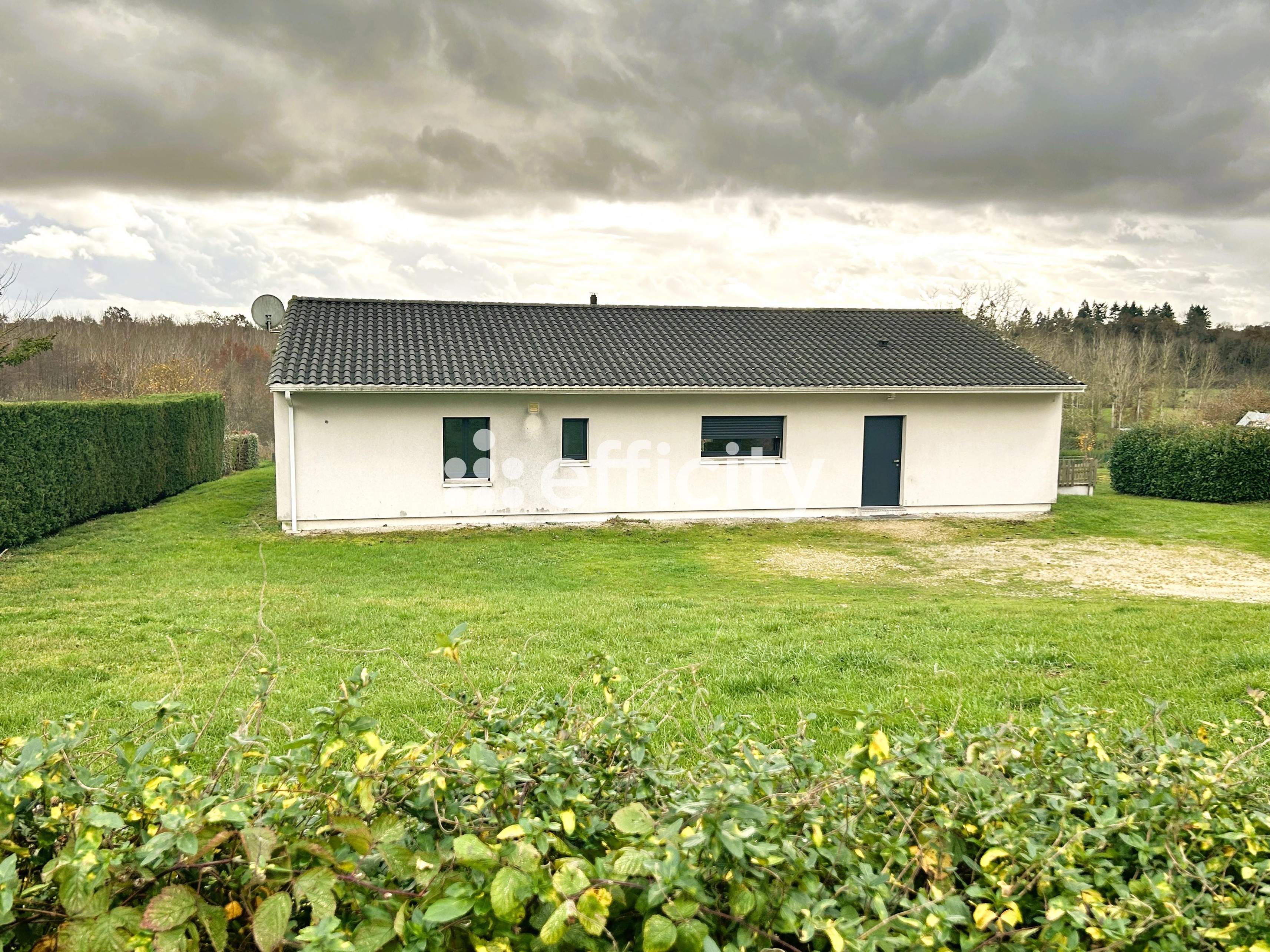 Achat immobilier Maison 5 pièces  137m2 à Condac (16700) - Photo n°1