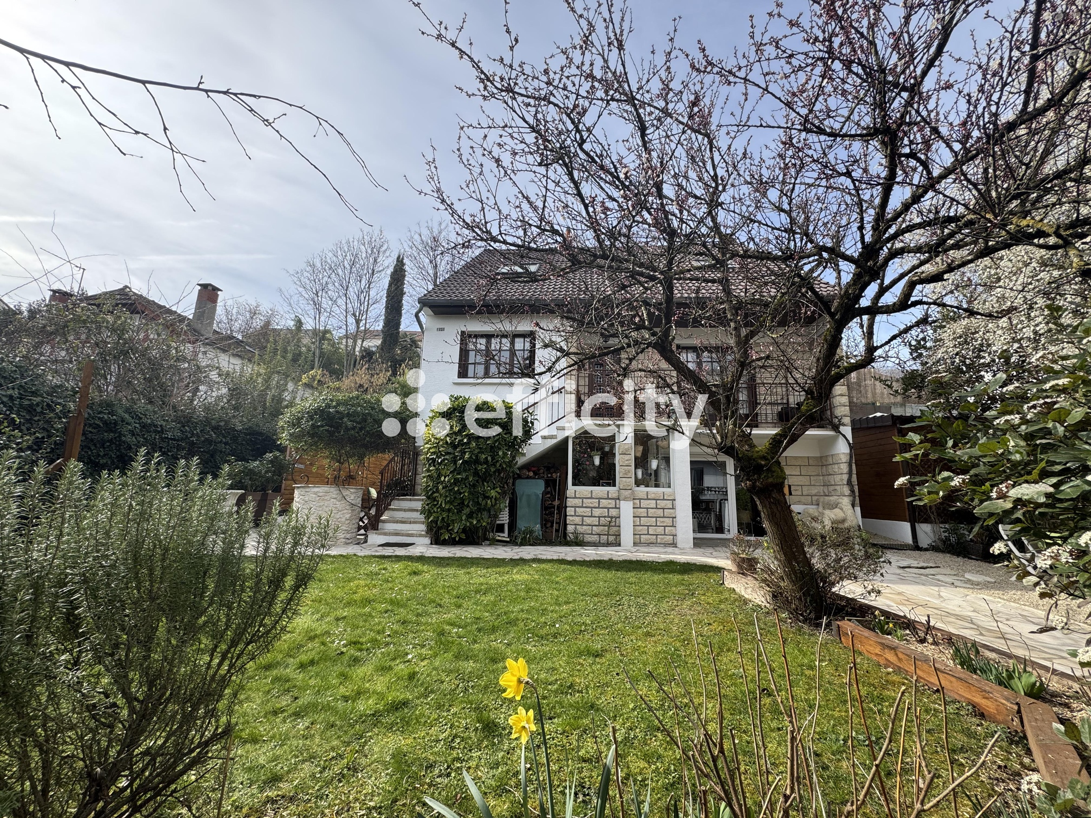 maison 9 pièces - 185m2 à Créteil (94000)