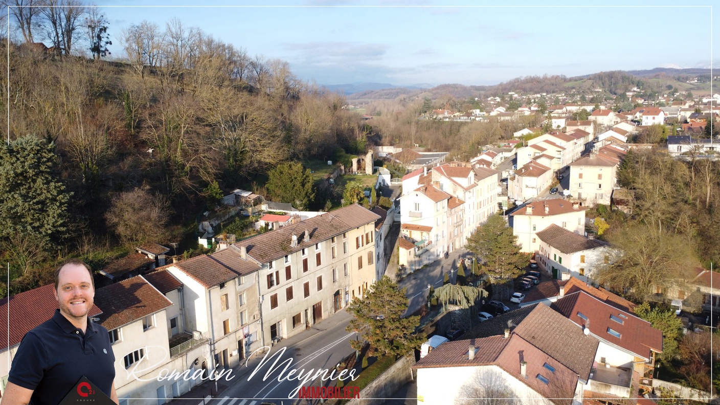 maison 7 pièces - 210m2 à St Marcellin (38160)