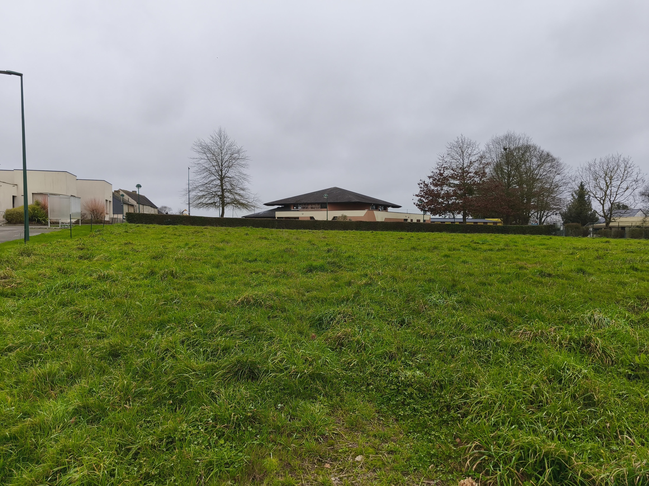 terrain  - 2100m2 à Le Crouais (35290)