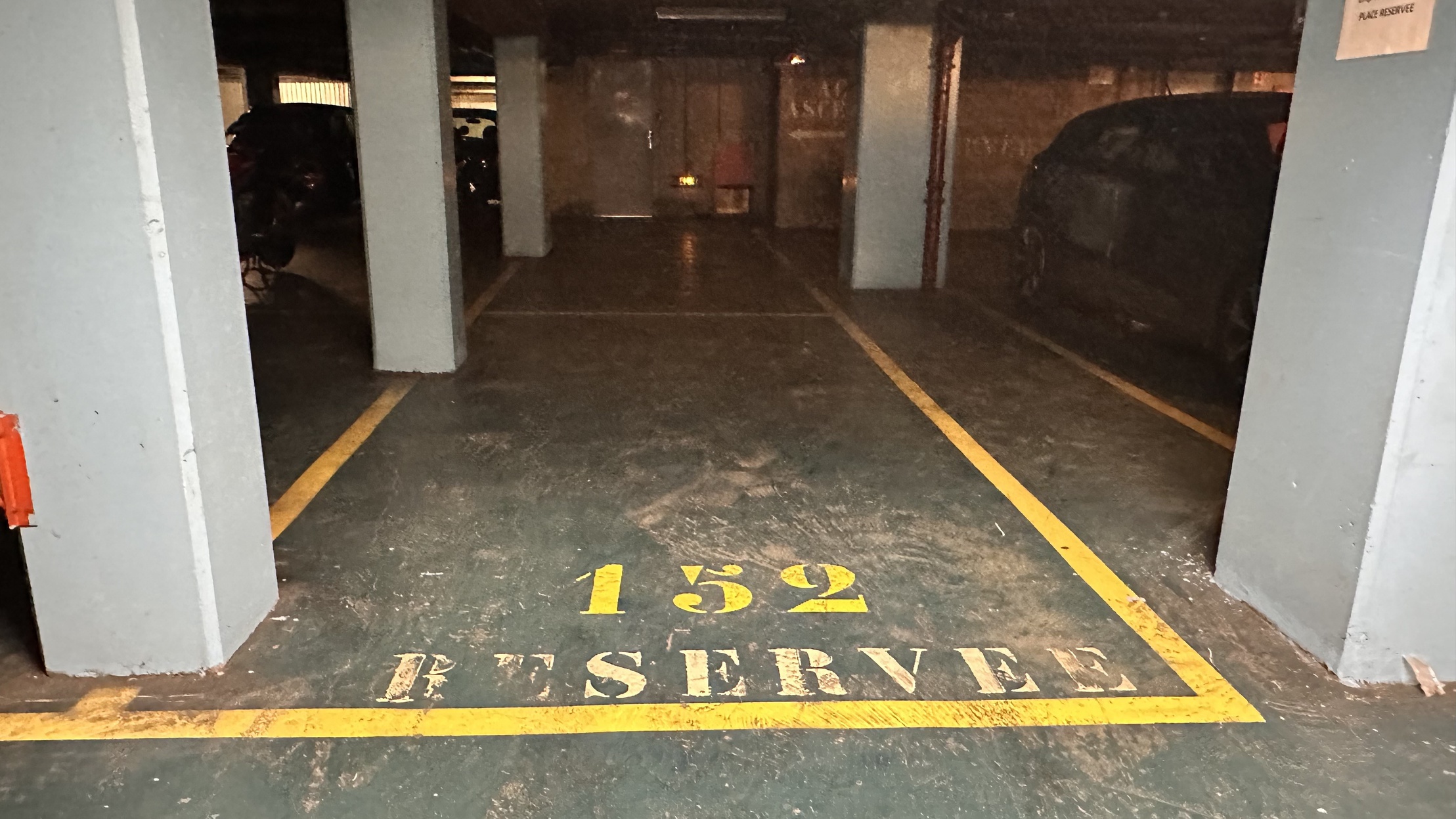 parking  - 25m2 à Paris (75012)