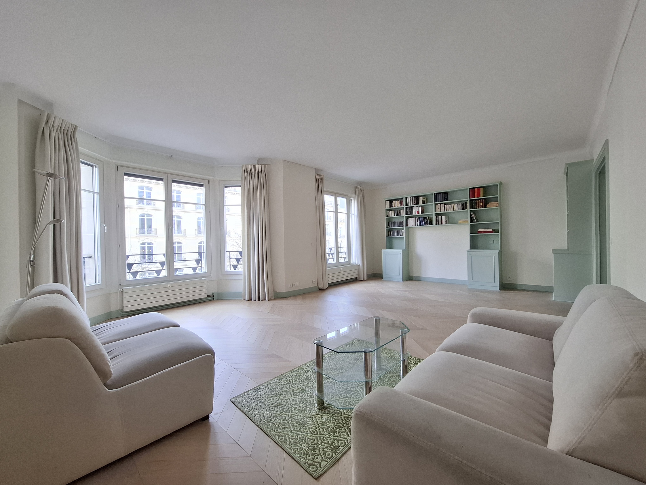 appartement 2 pièces - 80m2 à Paris (75008)