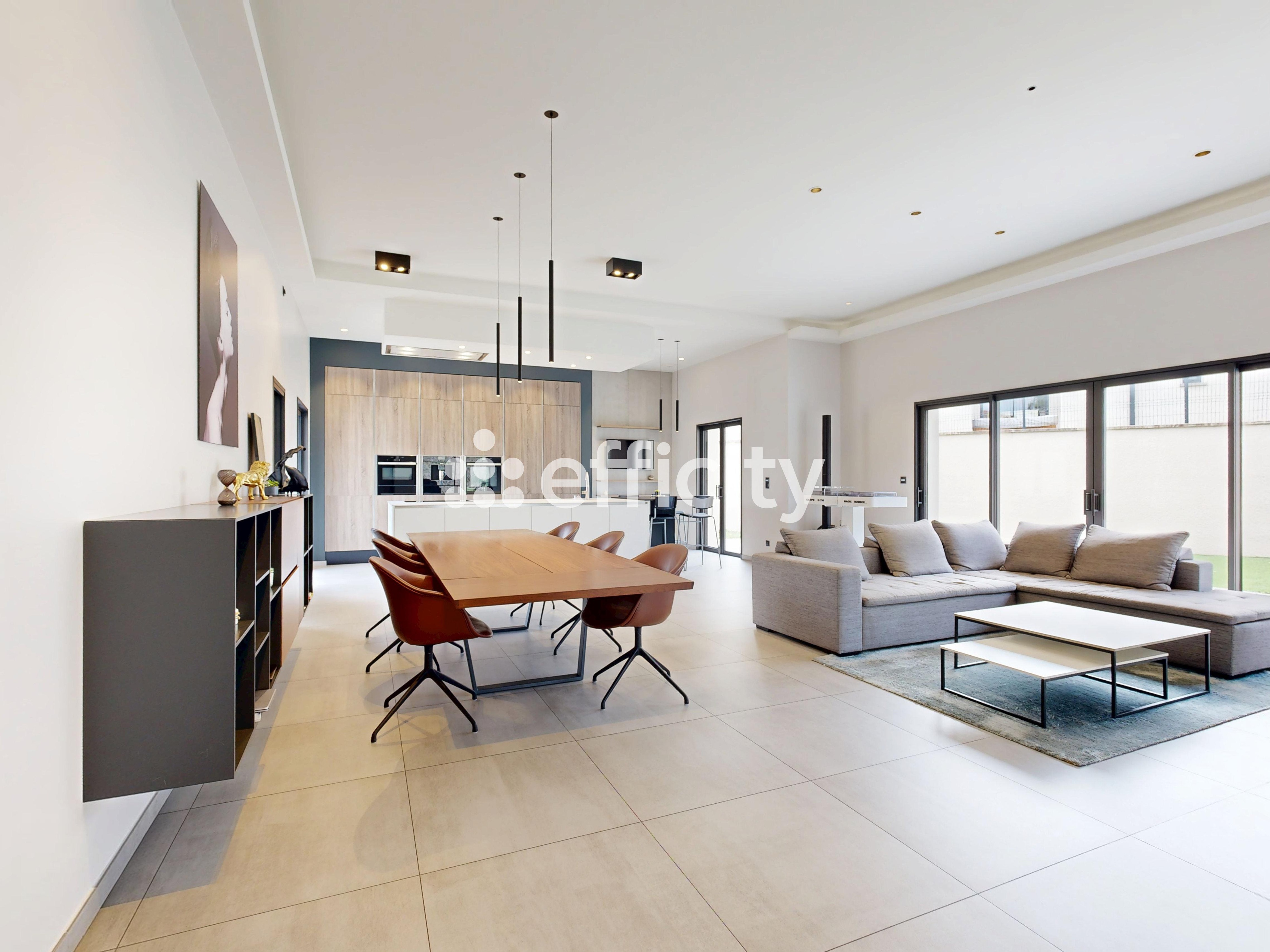 Achat immobilier Maison 6 pièces  190m2 à Saint-Alban-de-Roche (38080) - Photo n°5