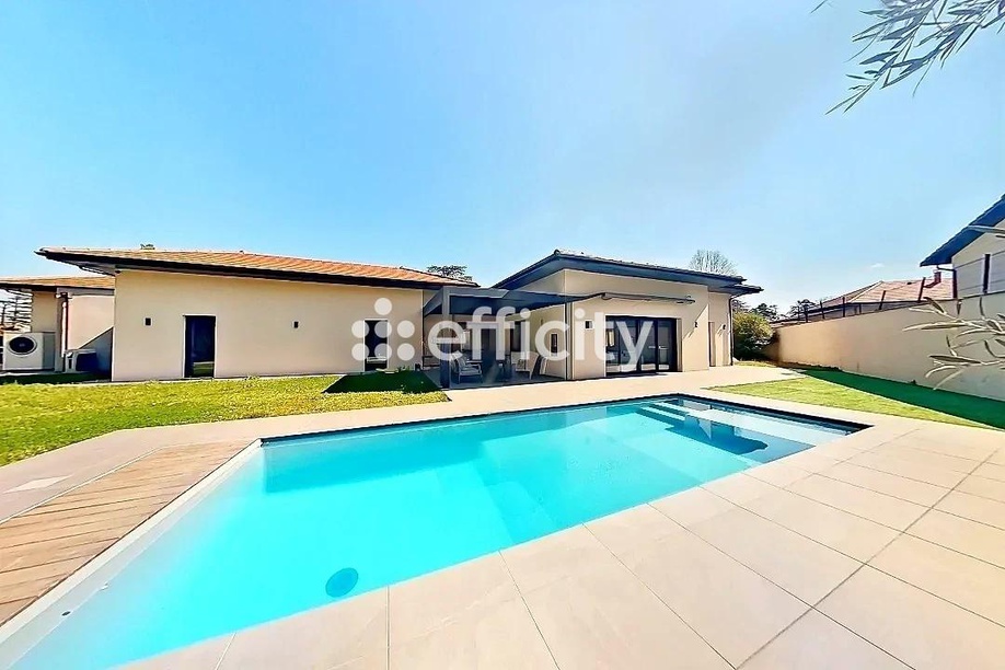 Achat immobilier Maison 6 pièces  190m2 à Saint-Alban-de-Roche (38080) - Photo n°1