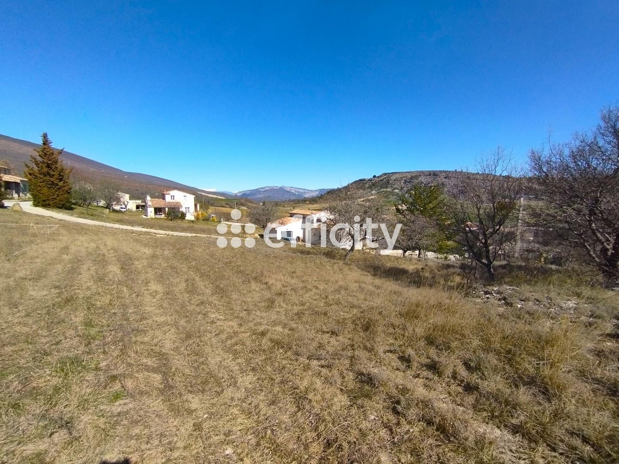 Achat immobilier Terrain   1505m2 à Châteauneuf-Val-Saint-Donat (04200) - Photo n°1