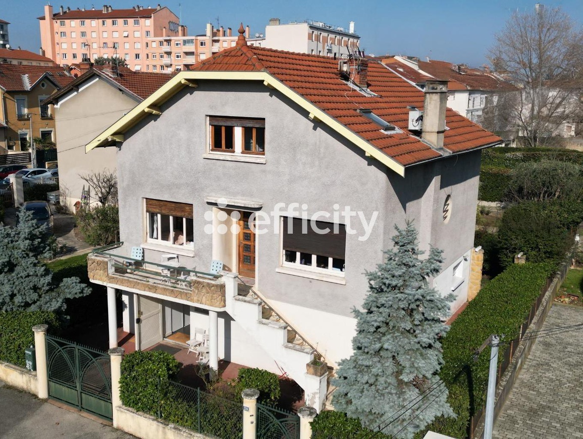 Achat immobilier Maison 11 pièces  208m2 à Lyon (69008) - Photo n°5