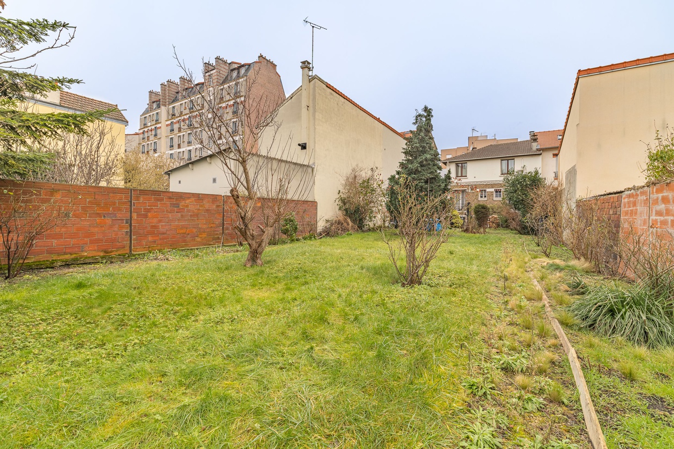 maison 5 pièces - 120m2 à Aubervilliers (93300)