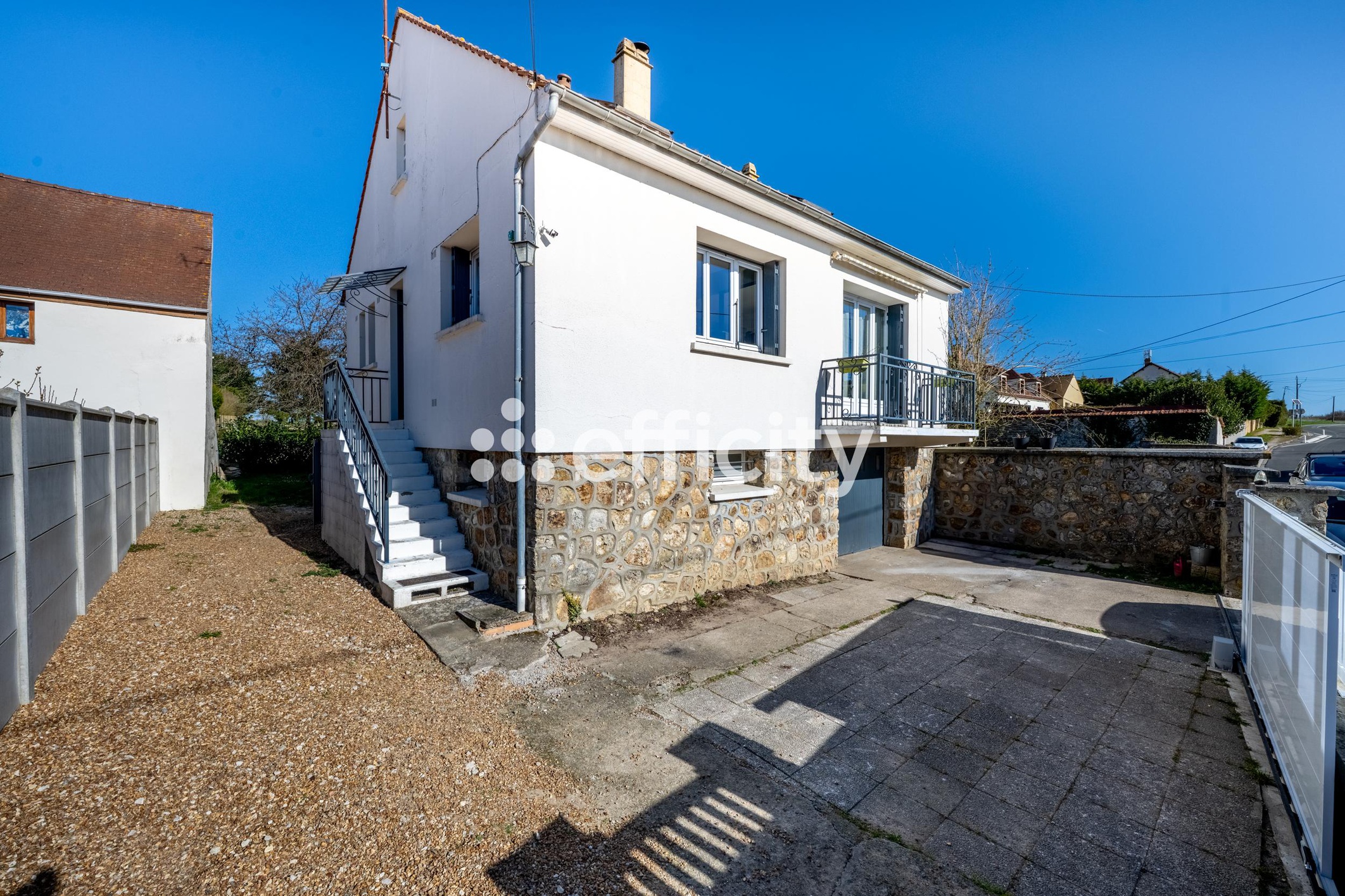 Achat immobilier Maison 6 pièces  120m2 à Épernon (28230) - Photo n°1