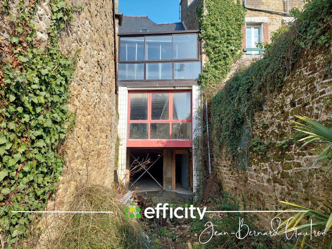 Achat immobilier Immeuble 14 pièces  319m2 à Guingamp (22200) - Photo n°15