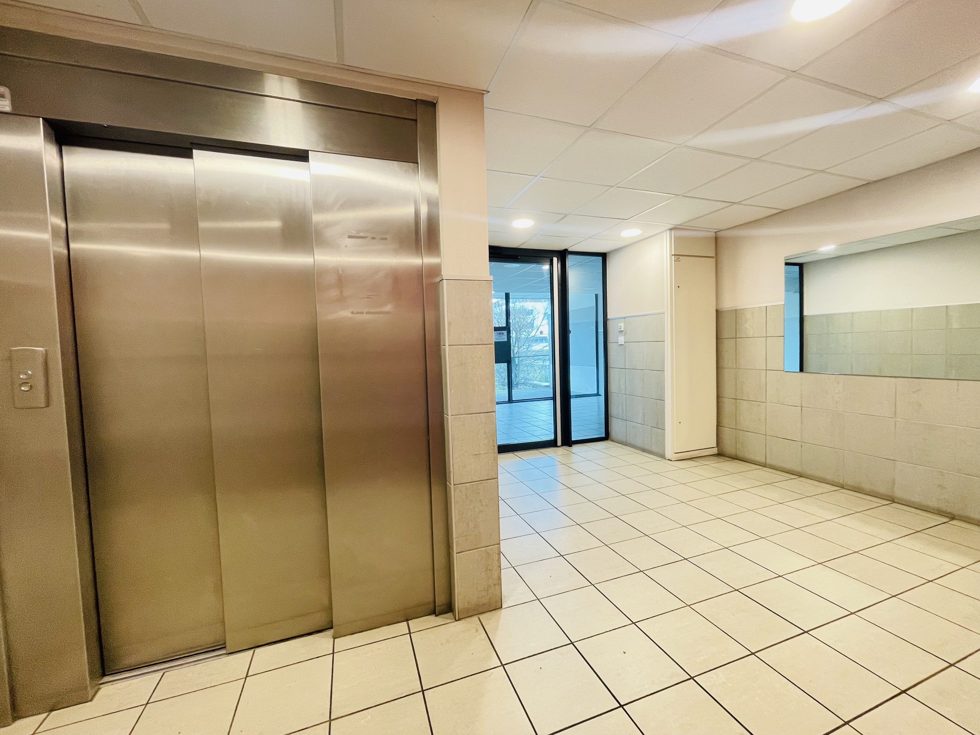 Achat immobilier Appartement 3 pièces  70m2 à Bordeaux (33300) - Photo n°4