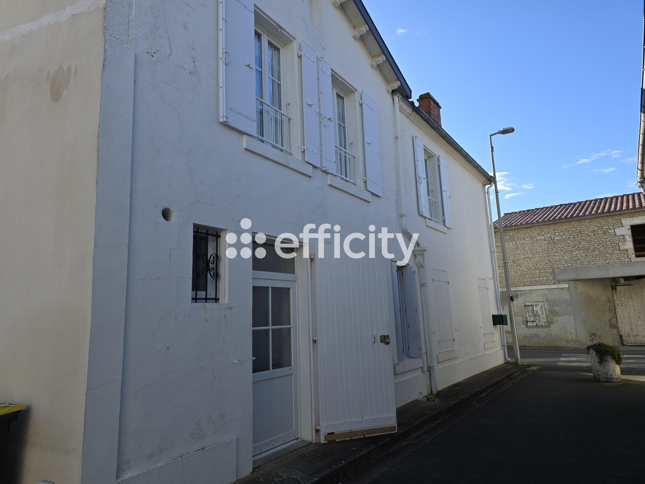 local-commercial 3 pièces - 94,1m2 à Nuaillé-d'Aunis (17540)
