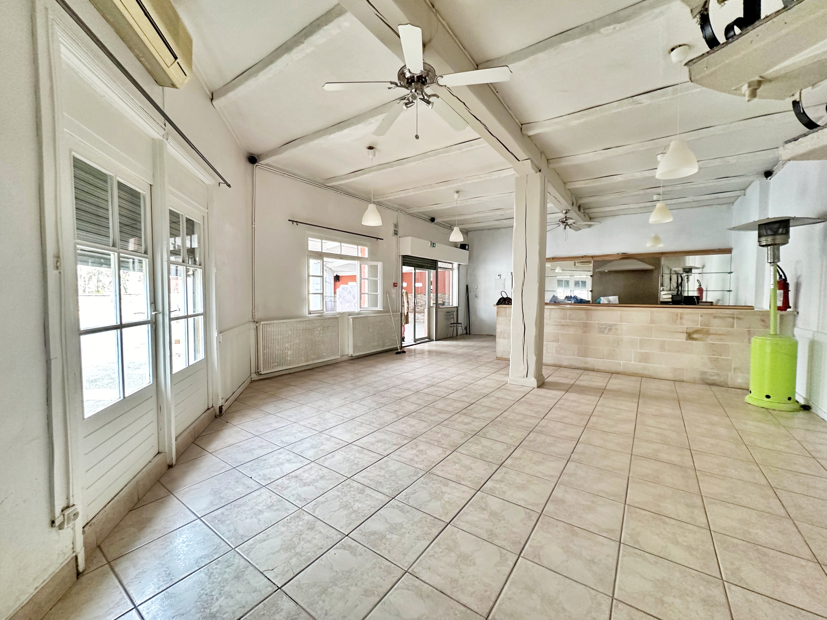 Achat immobilier Local commercial 4 pièces  289m2 à Sauveterre (30150) - Photo n°4