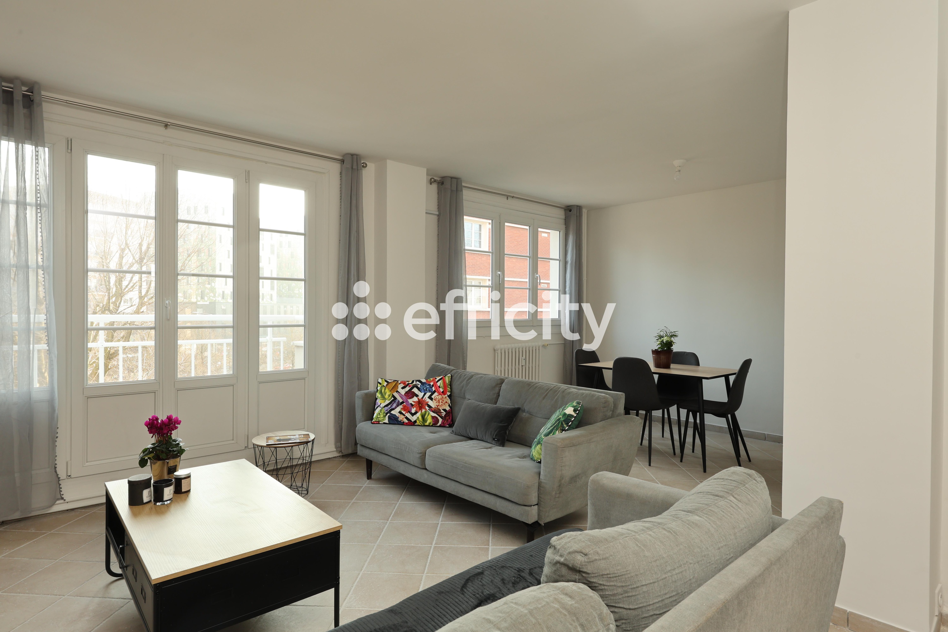 appartement 3 pièces - 77m2 à Lille (59800)