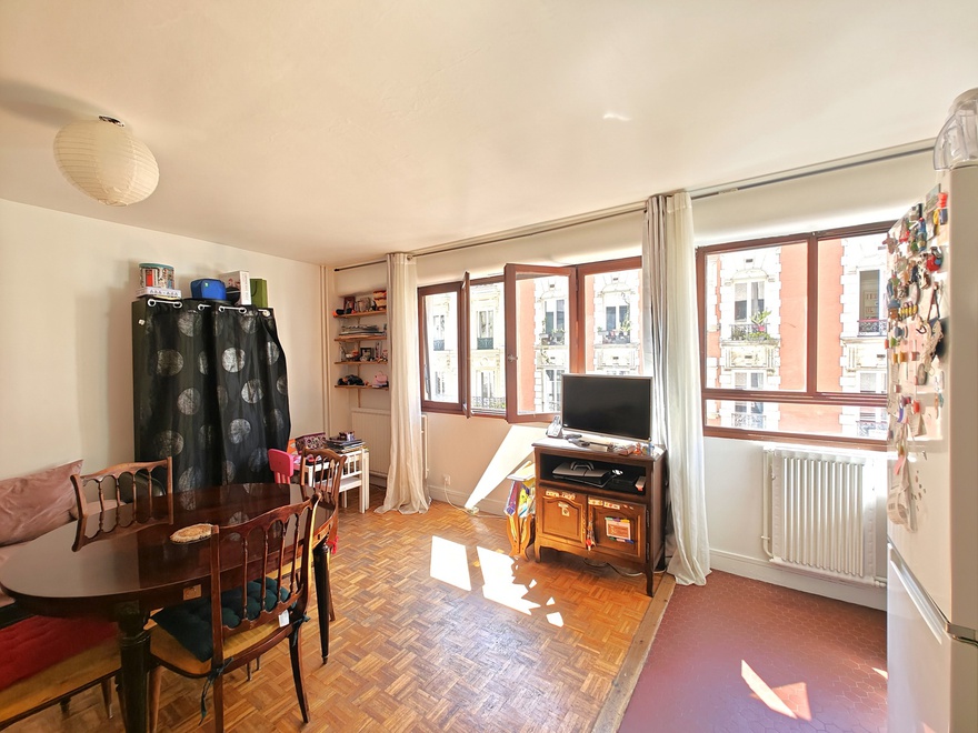 appartement 2 pièces - 42,0m2 à Paris (75018)