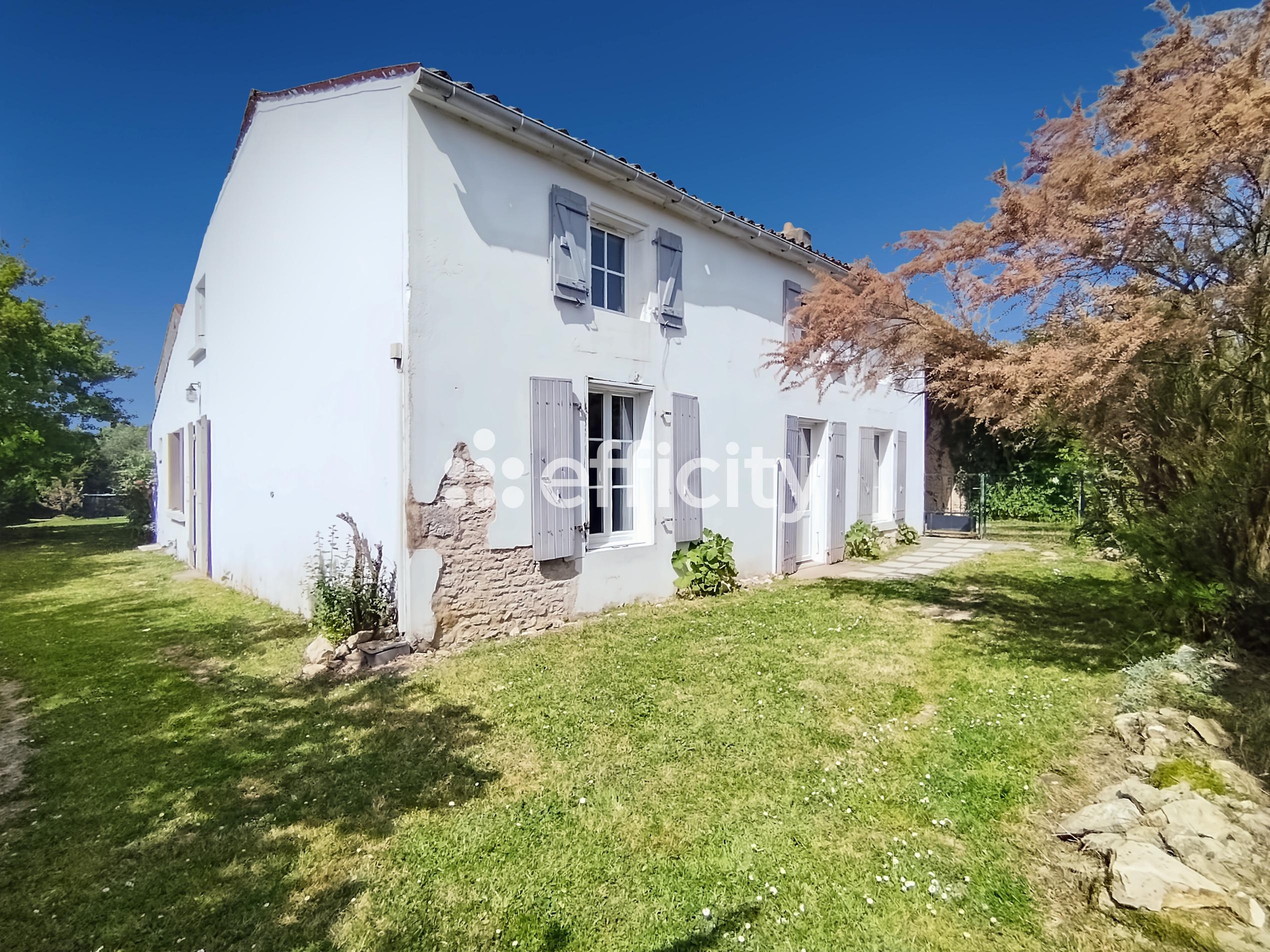 Achat immobilier Maison 6 pièces  161m2 à Le Gué-d'Alleré (17540) - Photo n°1