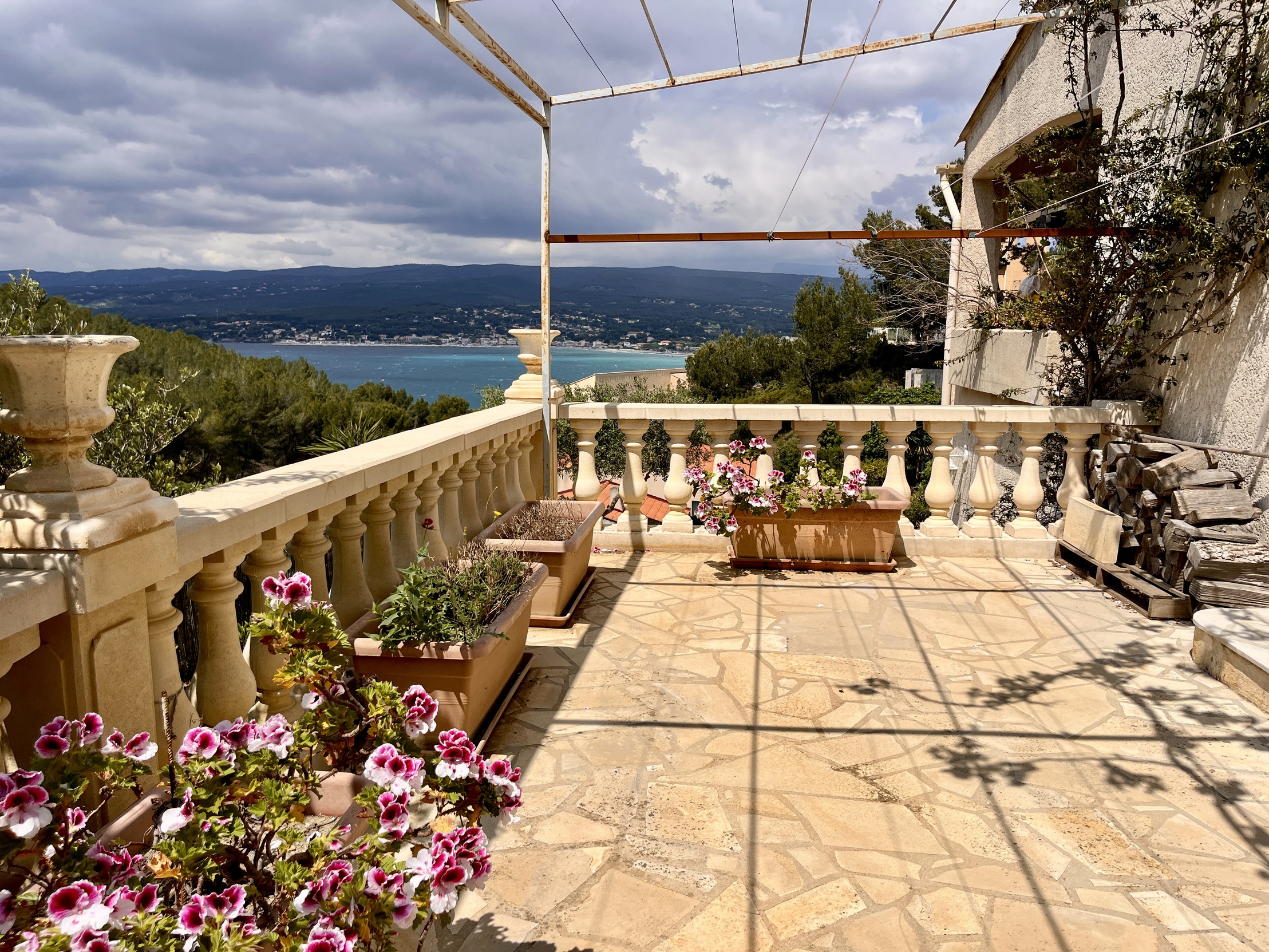 maison 4 pièces - 112m2 à Saint-Cyr-sur-Mer (83270)