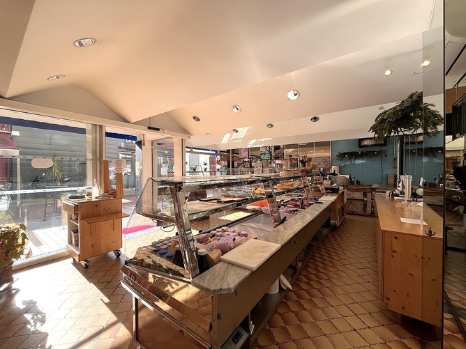 fonds de commerce  - 180m2 à Saint-Georges-de-Didonne (17110)