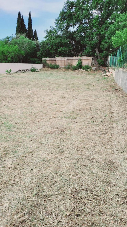 terrain  - 0m2 à La Barben (13330)