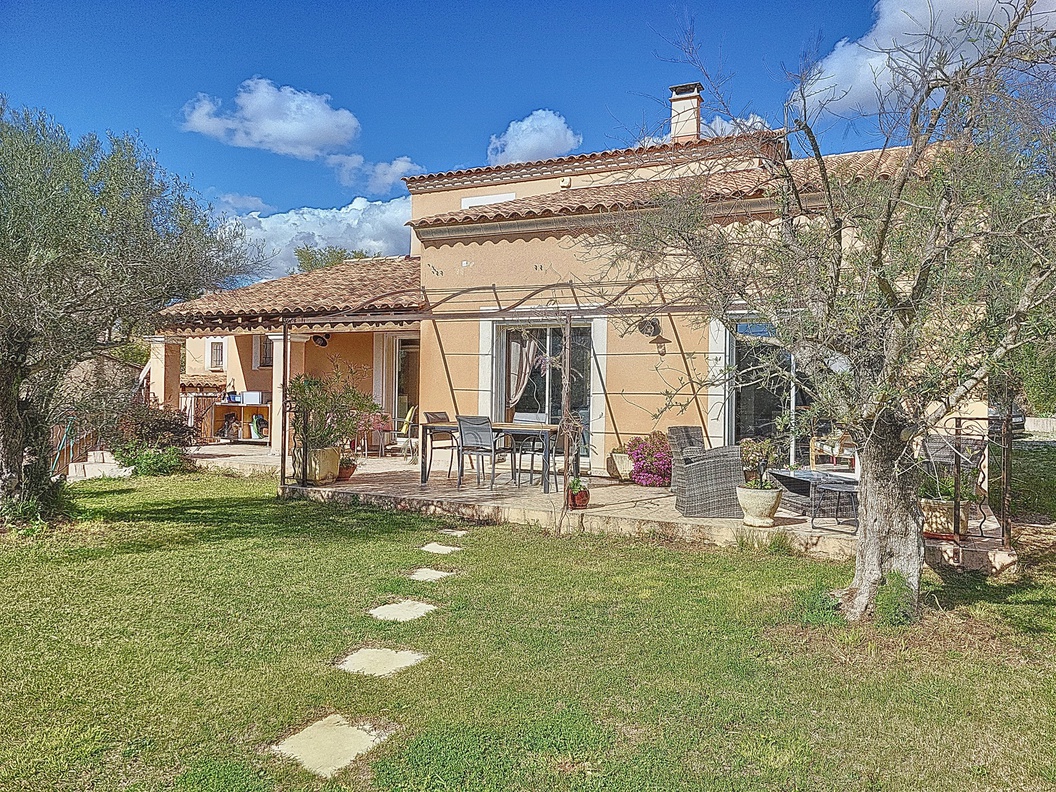 maison 4 pièces - 115m2 à La Barben (13330)