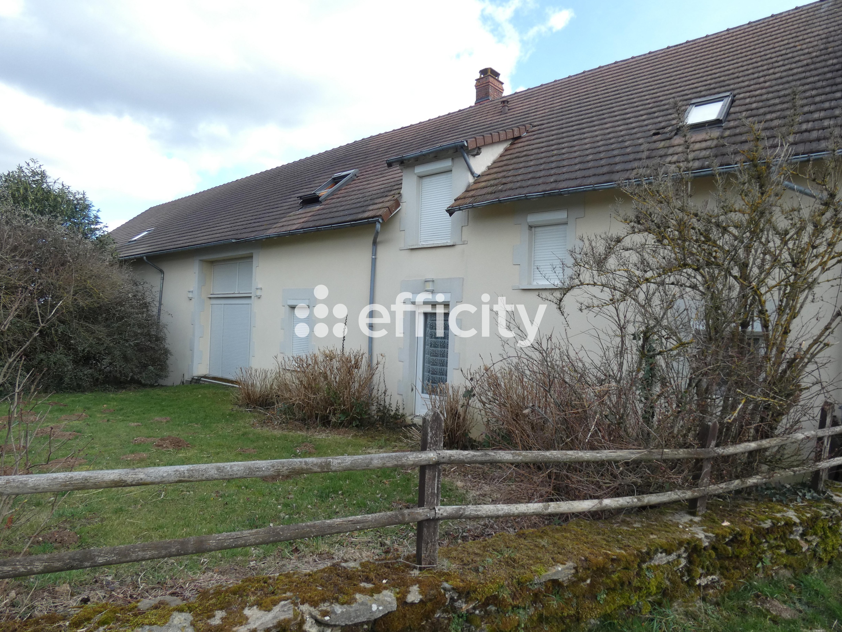 maison 9 pièces - 360m2 à Gannat (03800)