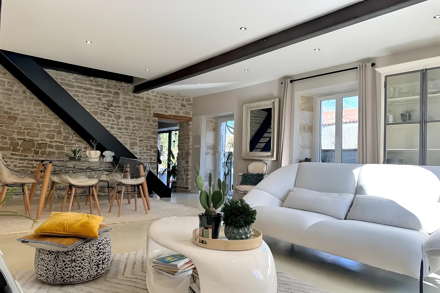 Achat immobilier Maison 6 pièces  150m2 à Saint-Sauveur-d'Aunis (17540) - Photo n°1