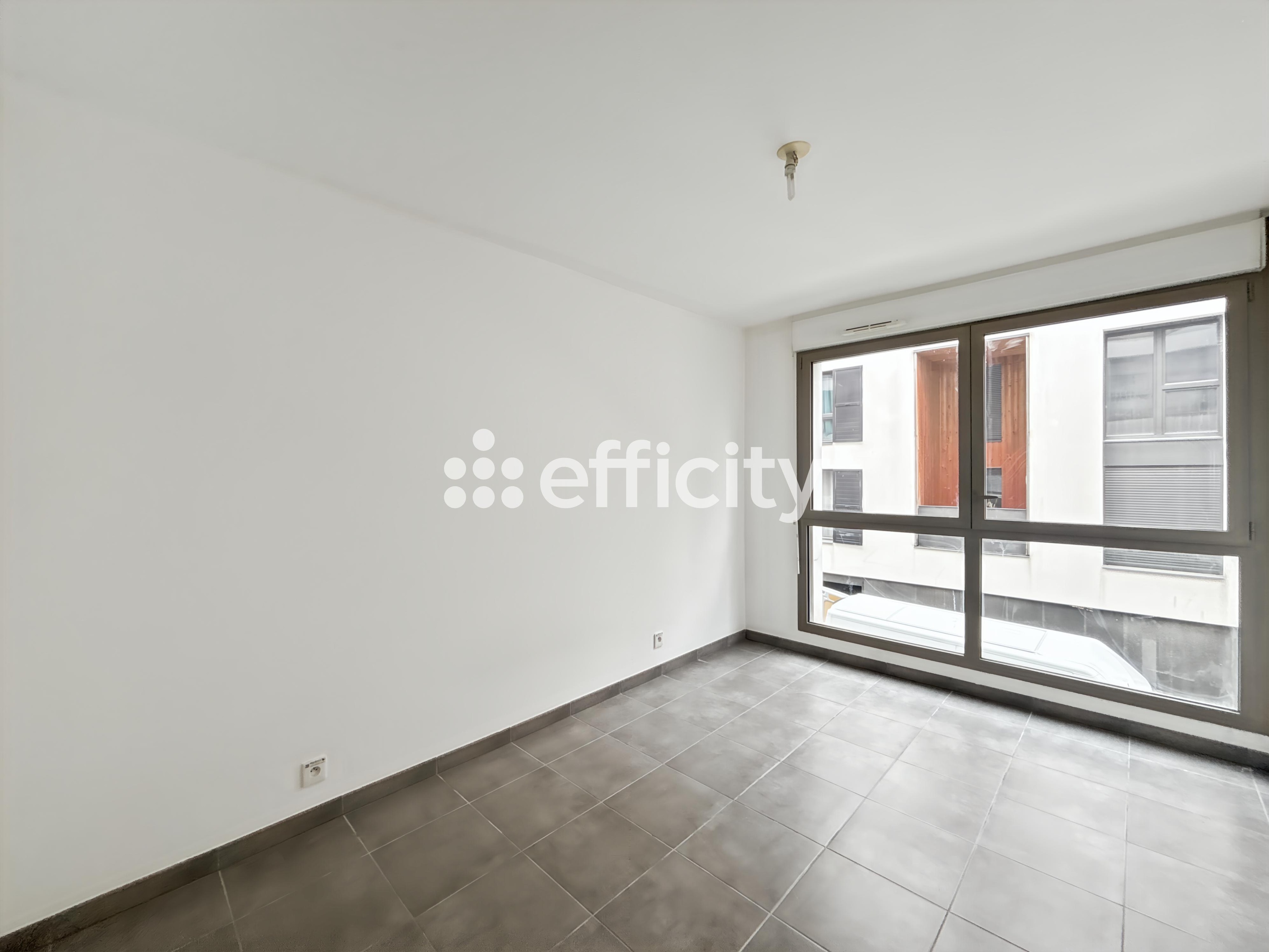 Achat immobilier Appartement 3 pièces  76m2 à Bordeaux (33300) - Photo n°7