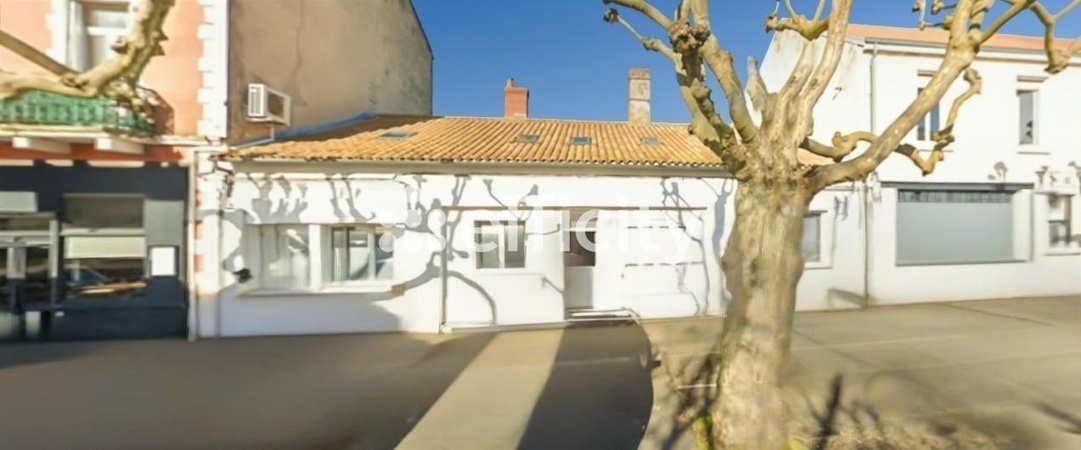 Achat immobilier Immeuble 12 pièces  255m2 à La Rochelle (17000) - Photo n°1