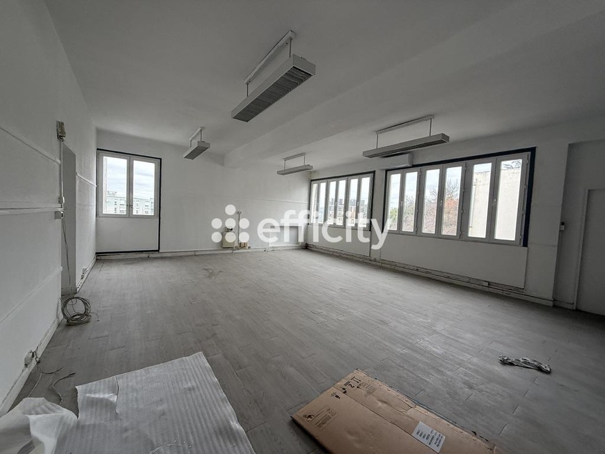 Achat immobilier Bureau 15 pièces  520m2 à Saint-Étienne (42000) - Photo n°4