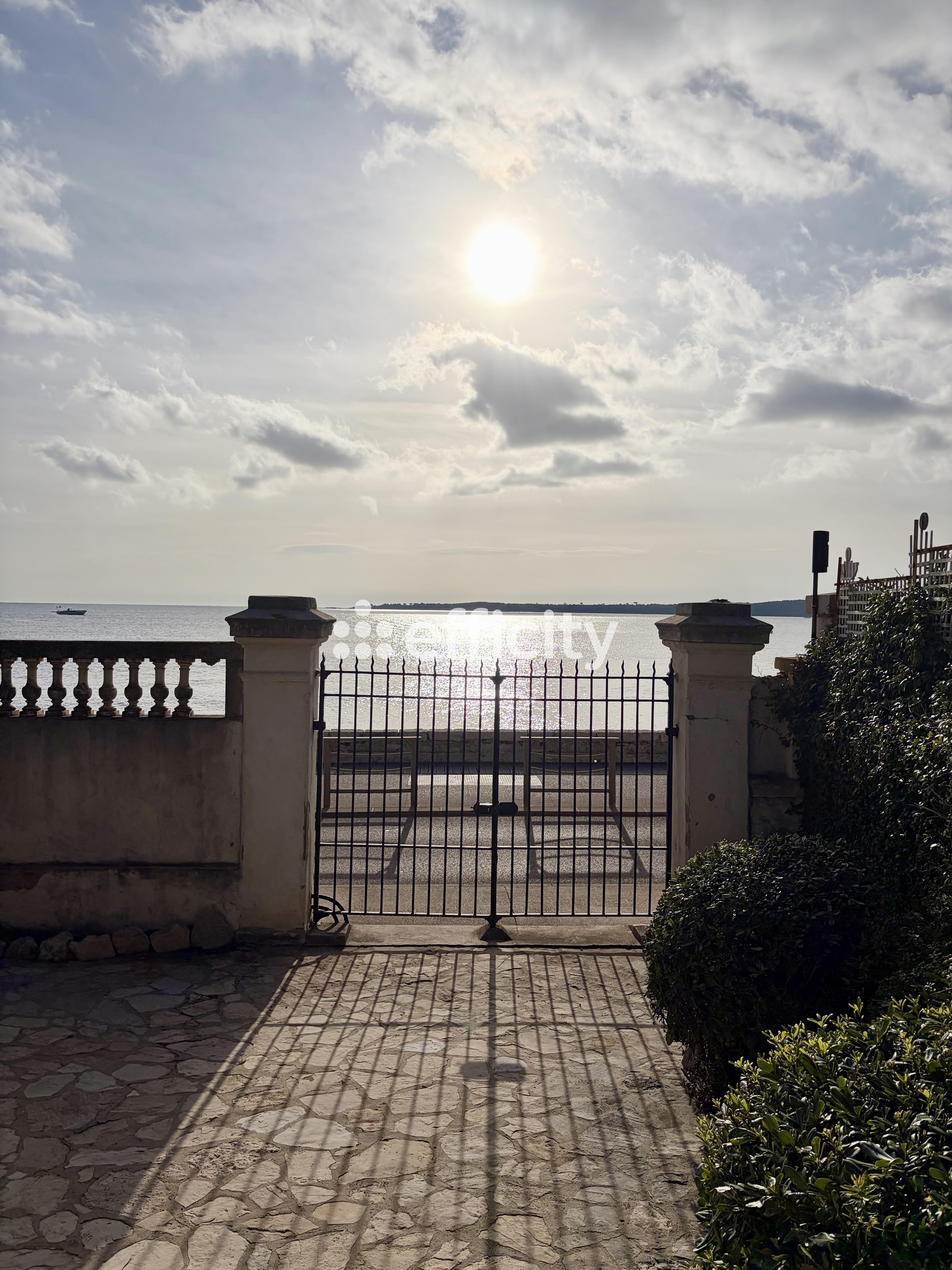 appartement 3 pièces - 103m2 à Cannes (06400)