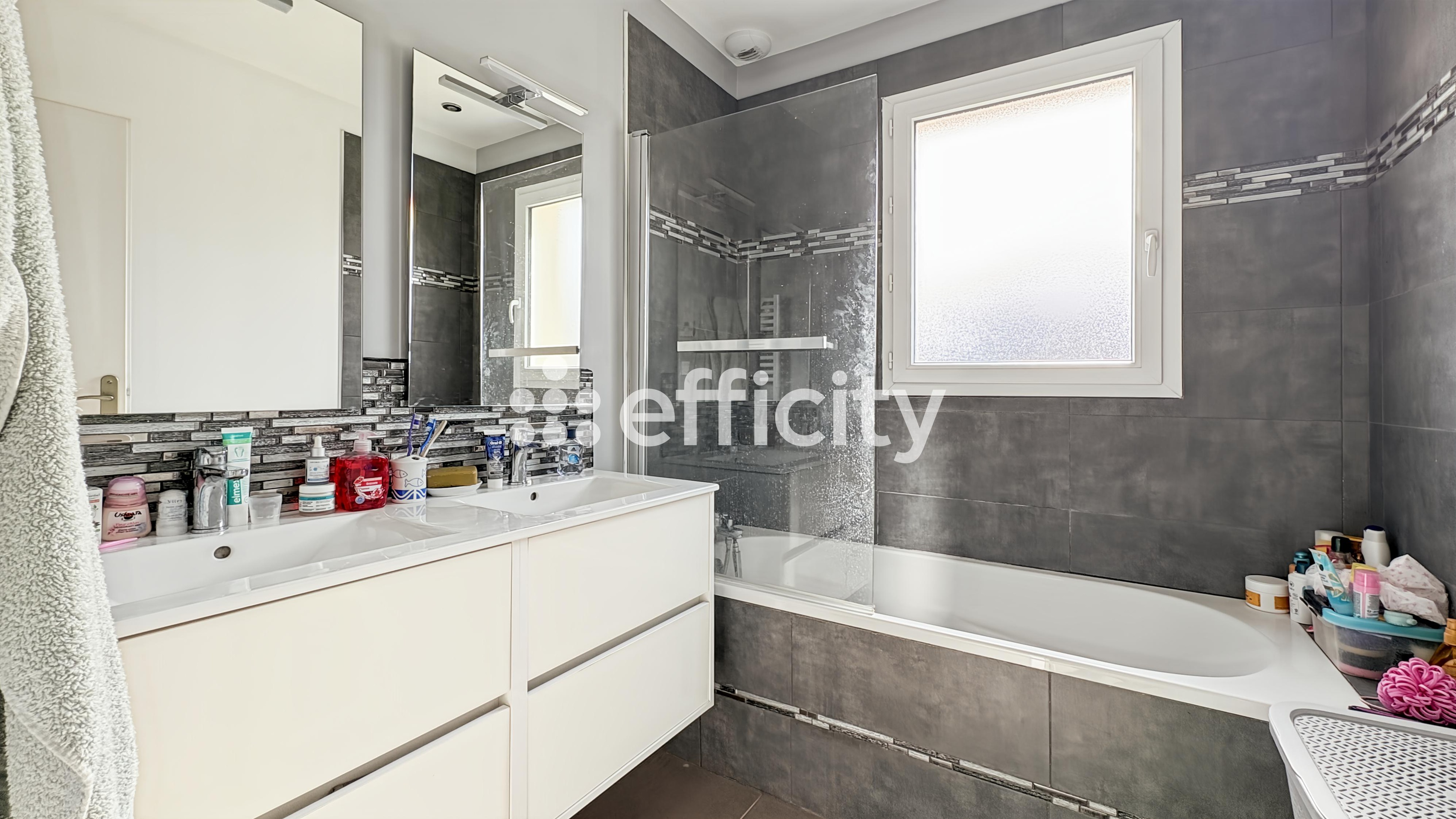 Achat immobilier Maison 6 pièces  103m2 à Le Gua (17600) - Photo n°5