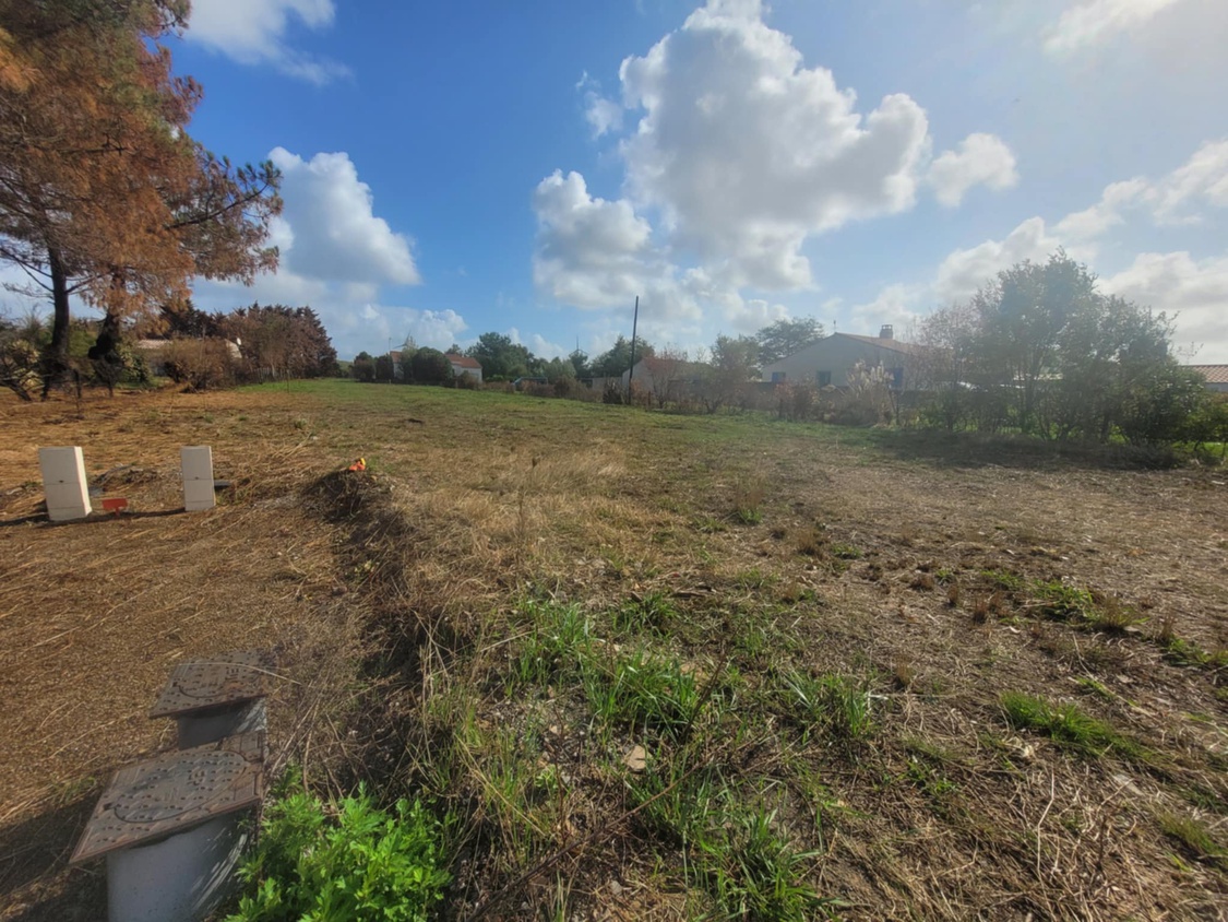 terrain  - 1185m2 à L'Île-d'Olonne (85340)