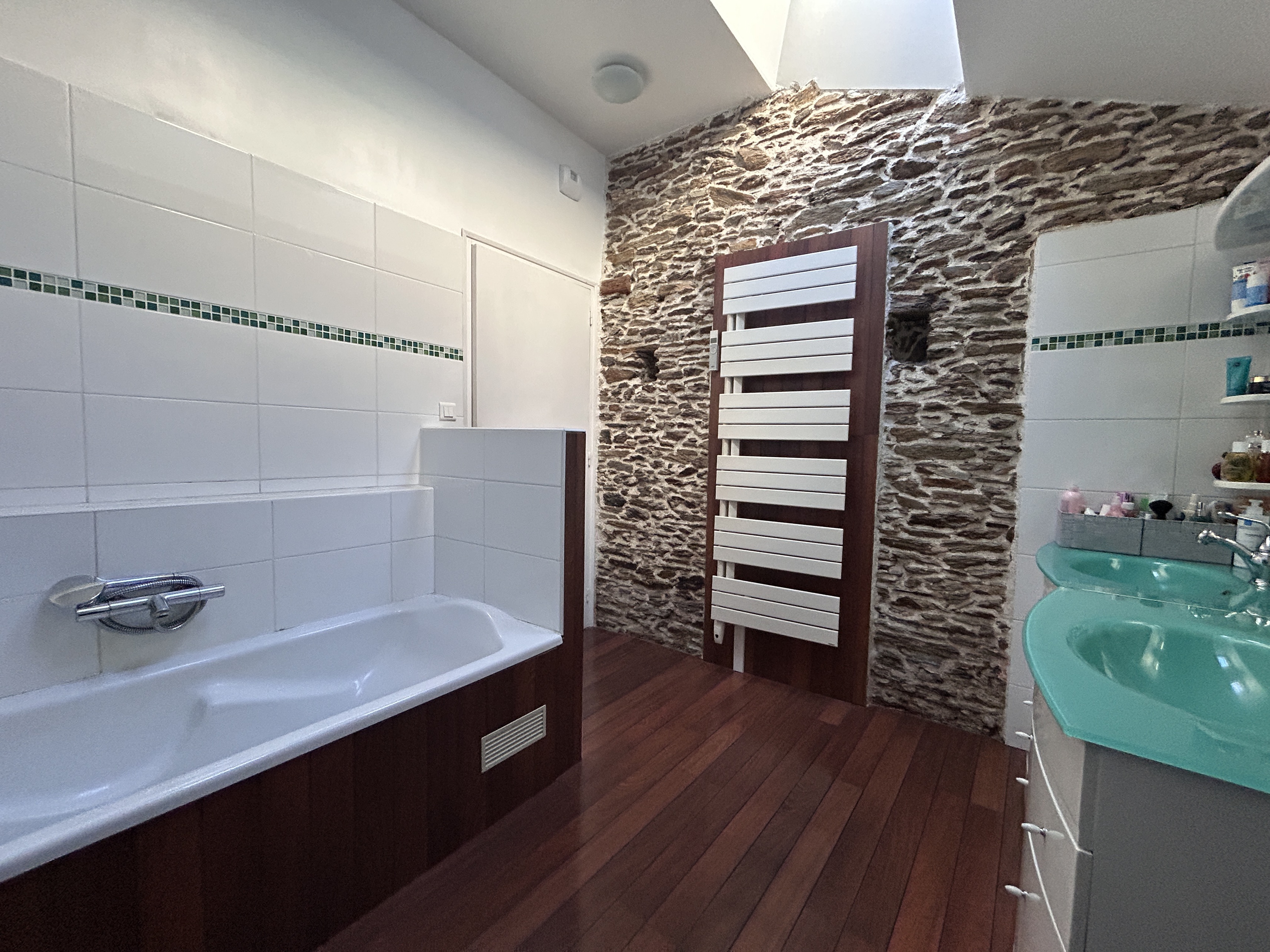 Achat immobilier Maison 8 pièces  243m2 à Sainte-Flaive-des-Loups (85150) - Photo n°11