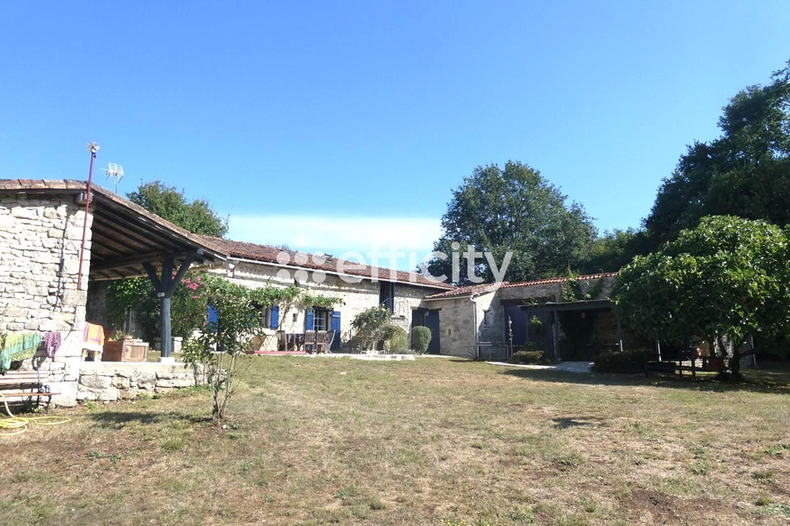 maison 6 pièces - 121m2 à Champagne-Mouton (16350)