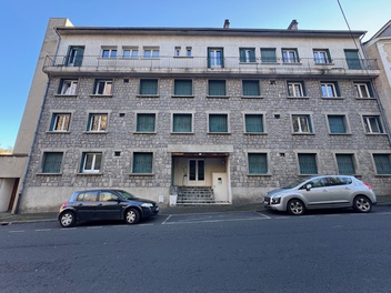 immeuble 30 pièces - 500m2 à Thiers (63300)