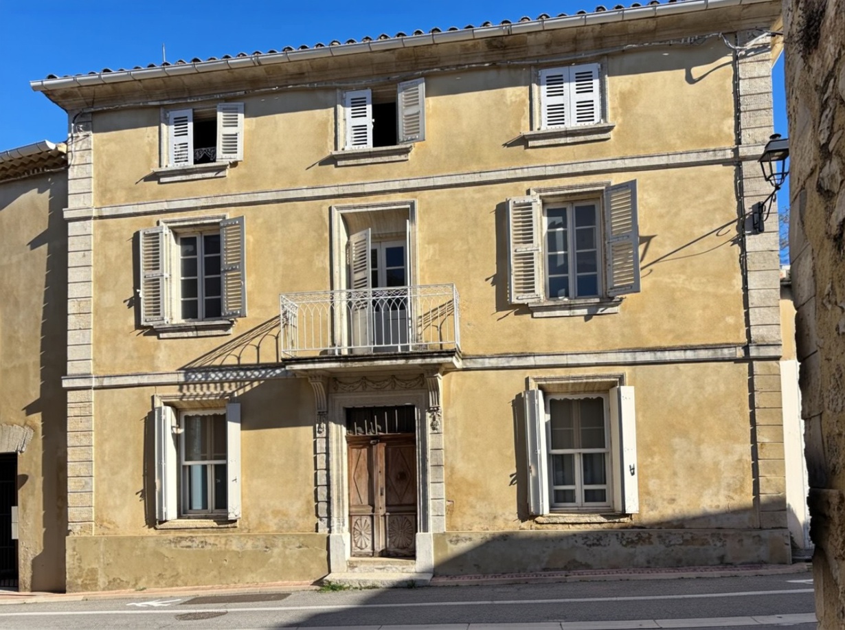 Achat immobilier Maison 7 pièces  250m2 à Saze (30650) - Photo n°1