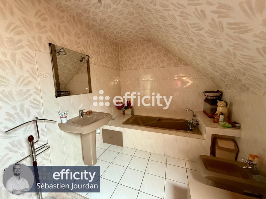 Achat immobilier Maison 7 pièces  144m2 à Vildé-Guingalan (22980) - Photo n°11