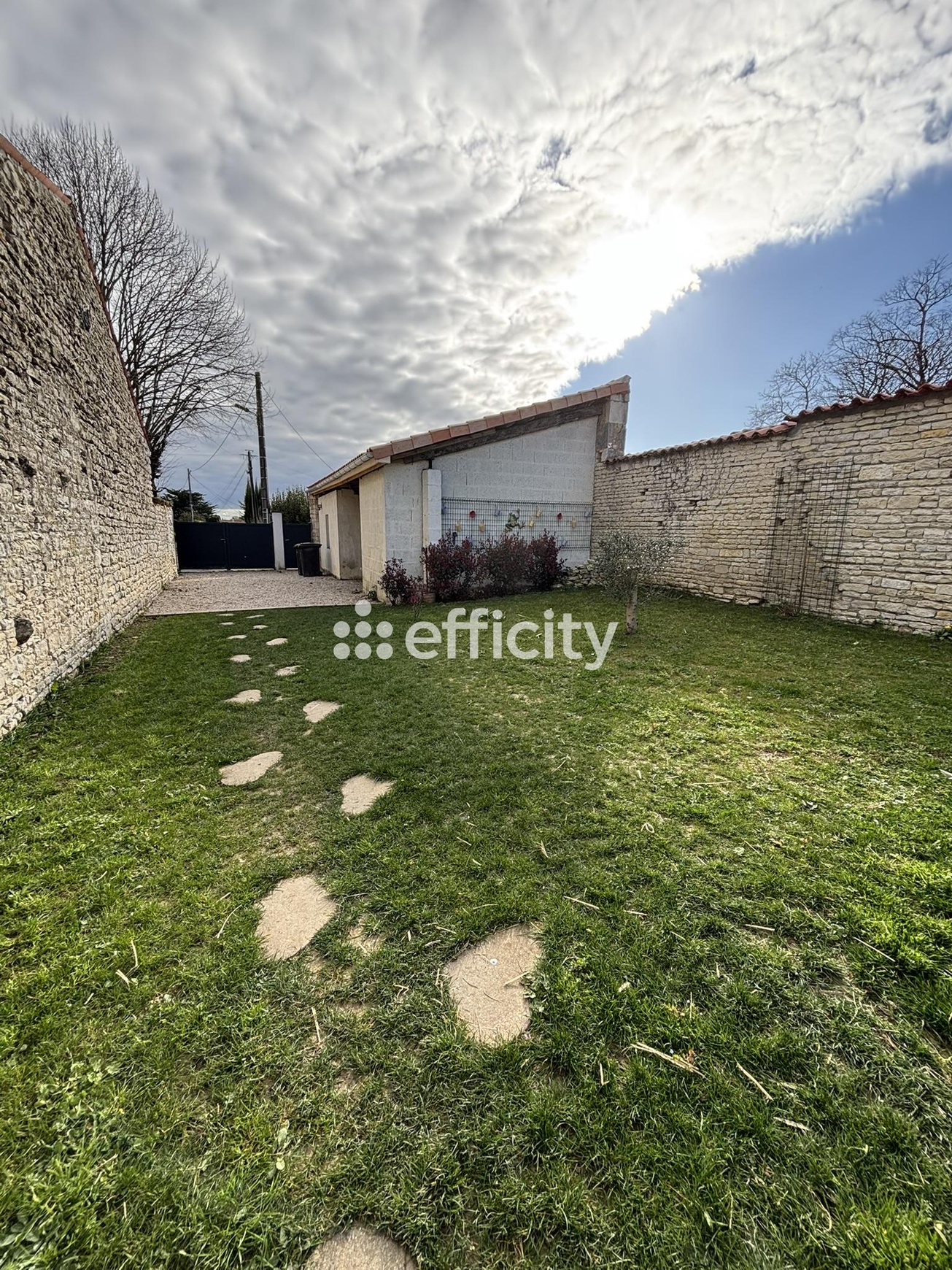 Achat immobilier Maison 9 pièces  200m2 à Saint-Jean-de-Liversay (17170) - Photo n°23