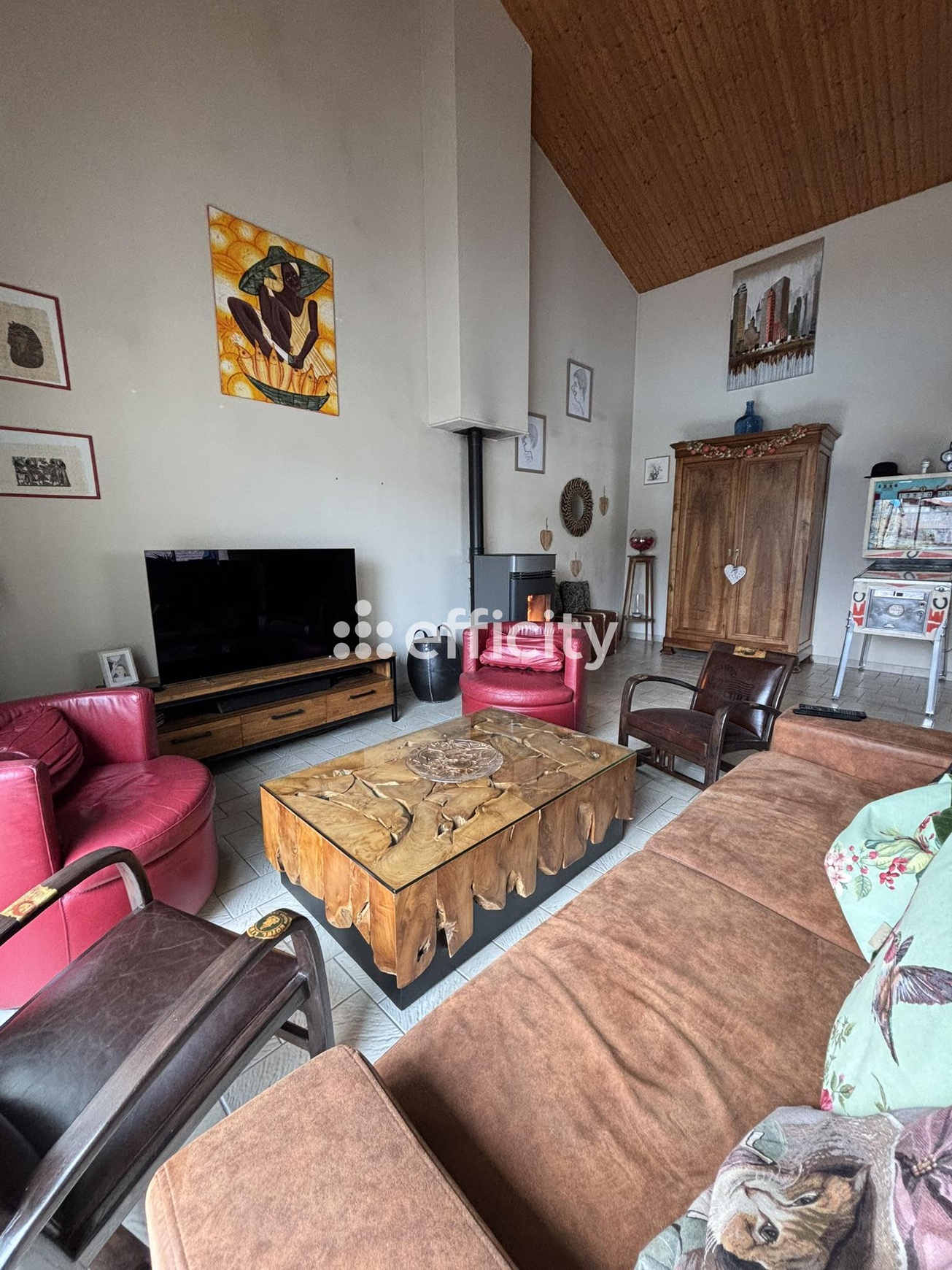 Achat immobilier Maison 9 pièces  200m2 à Saint-Jean-de-Liversay (17170) - Photo n°1