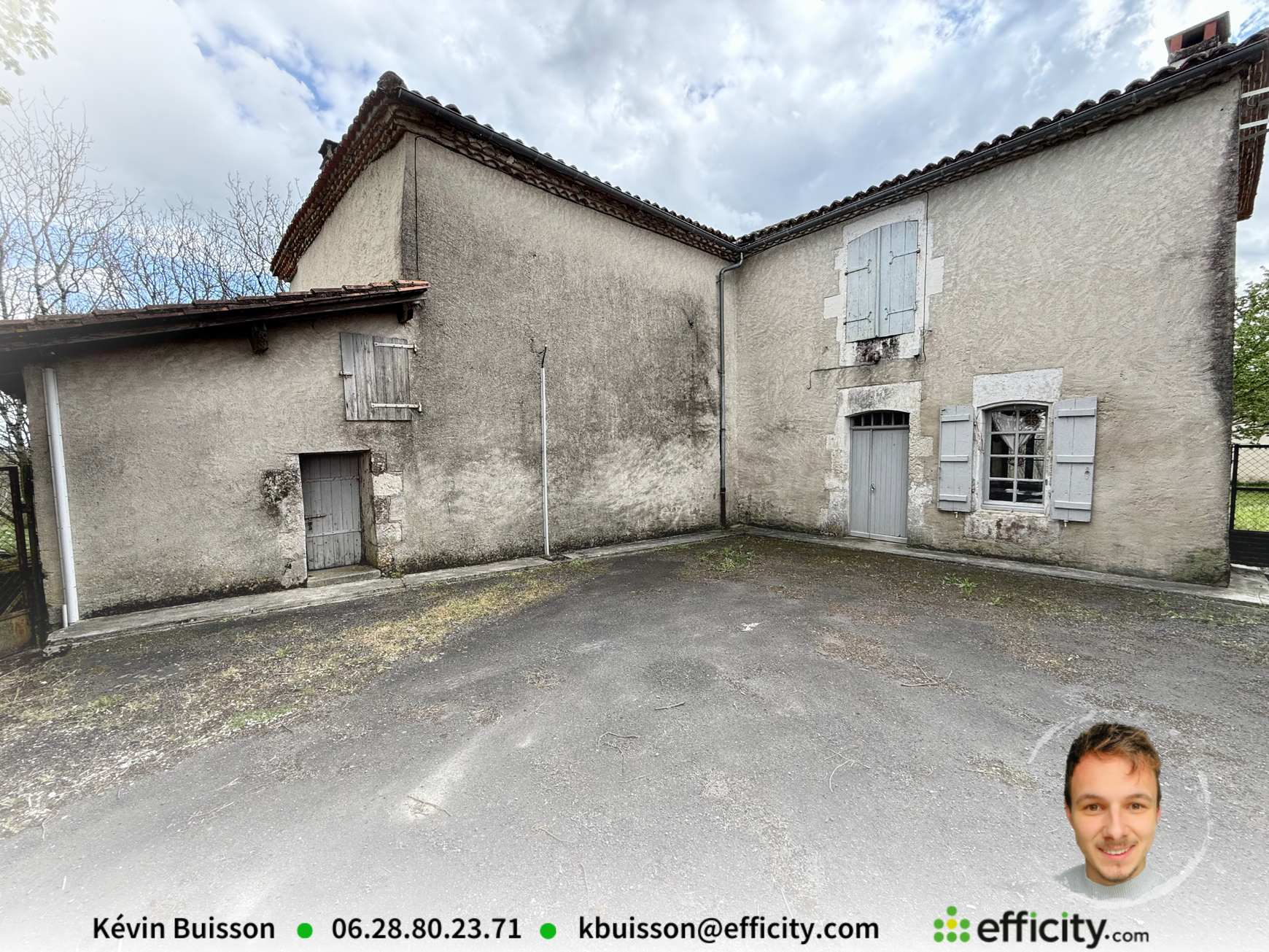 Achat immobilier Maison 5 pièces  100m2 à Vaux-Lavalette (16320) - Photo n°1