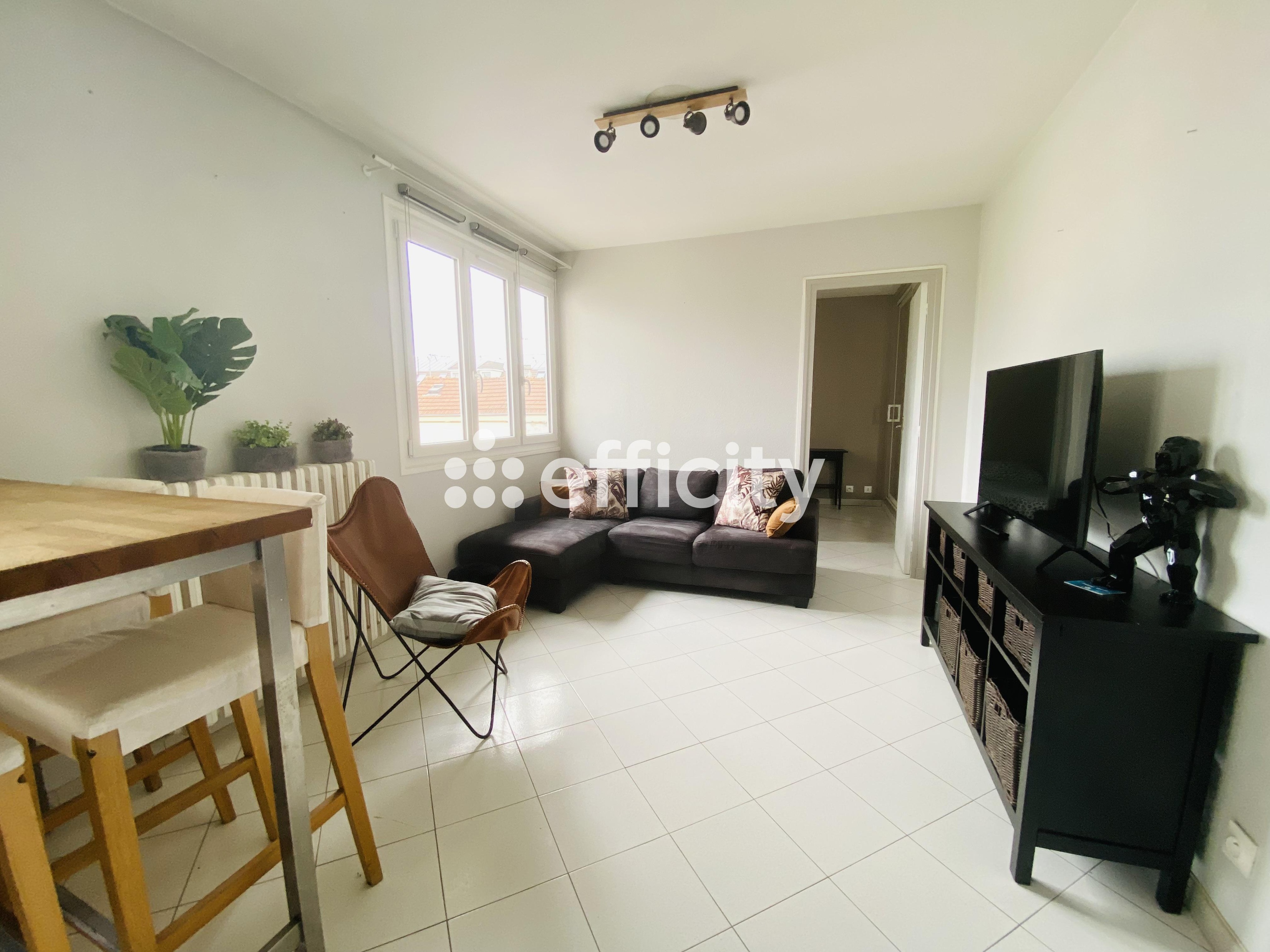 Achat immobilier Appartement 2 pièces  35m2 à Ozoir-la-Ferrière (77330) - Photo n°1